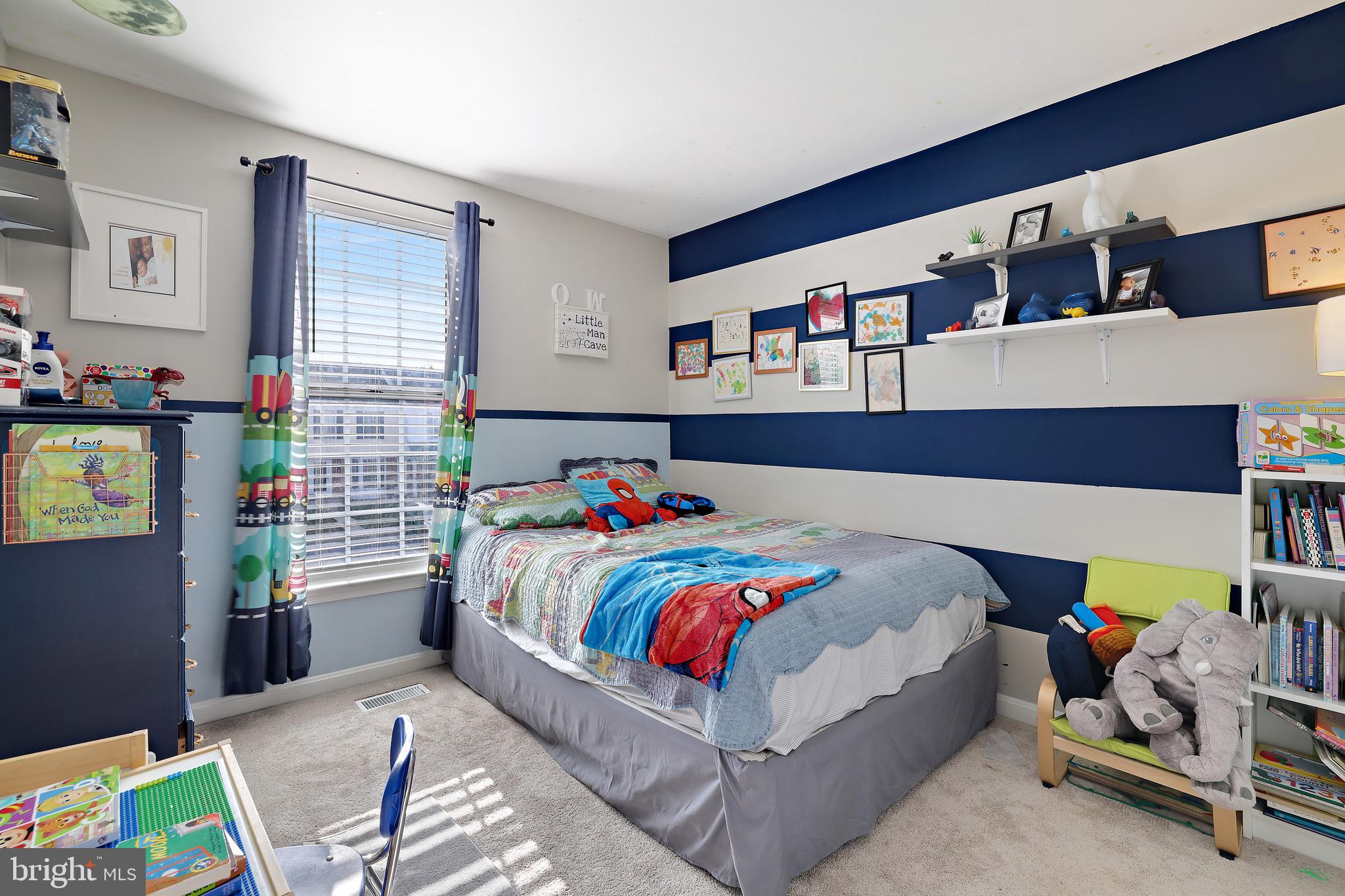 SEVEN OAKS - Residential