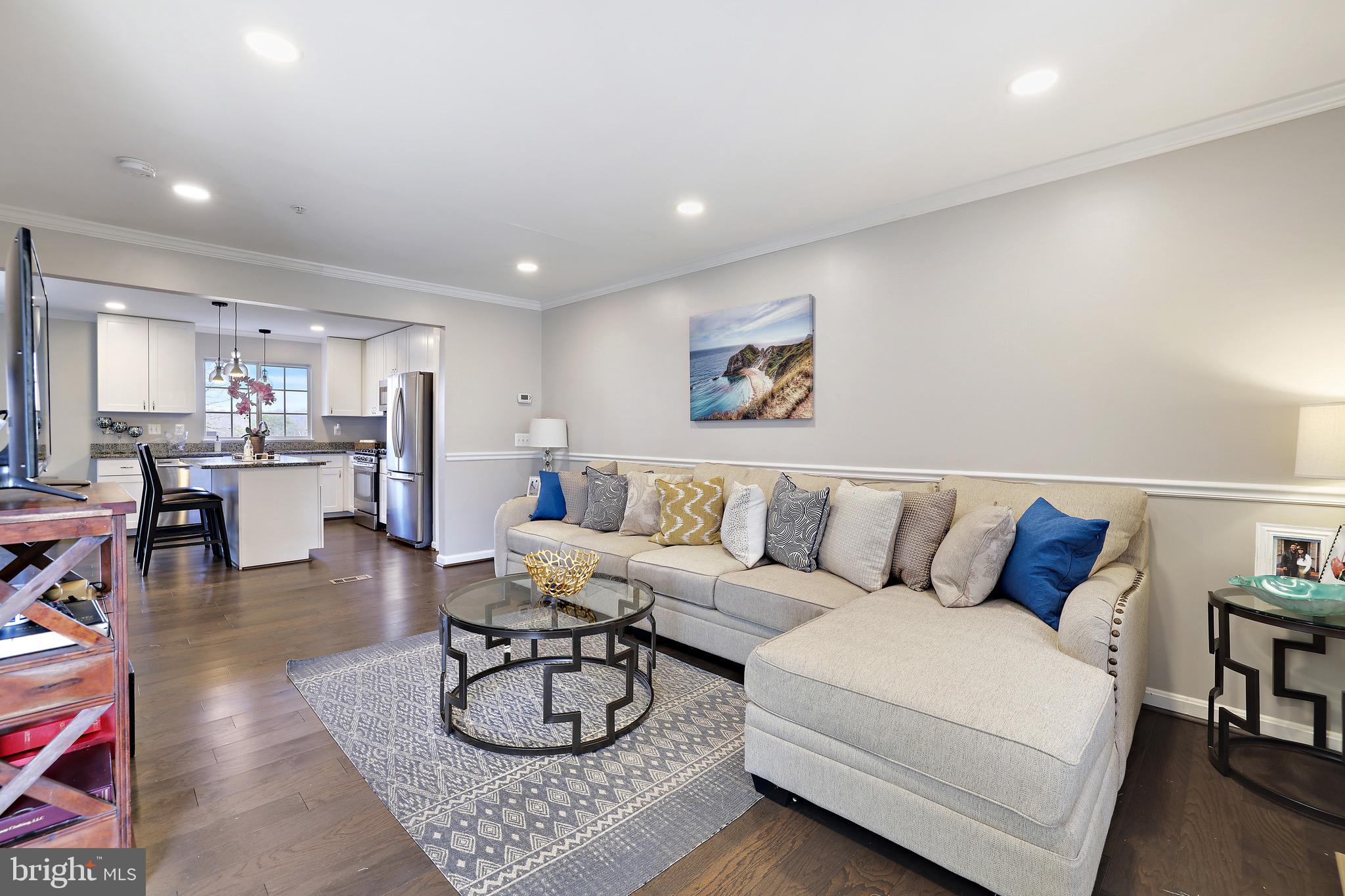 SEVEN OAKS - Residential