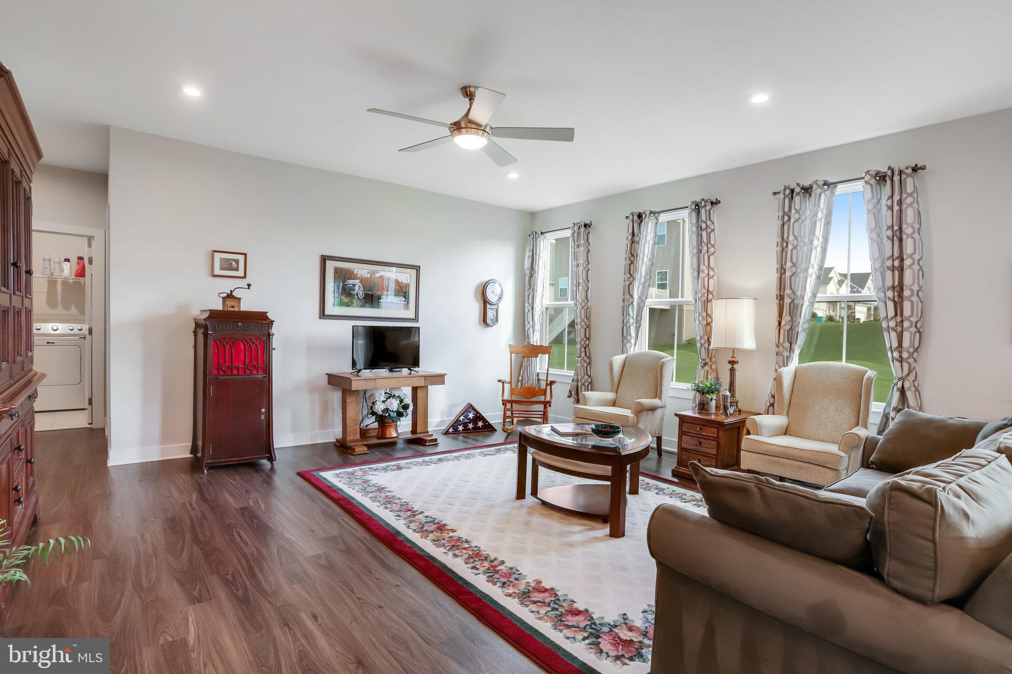 WOODBOURNE MANOR - Residential