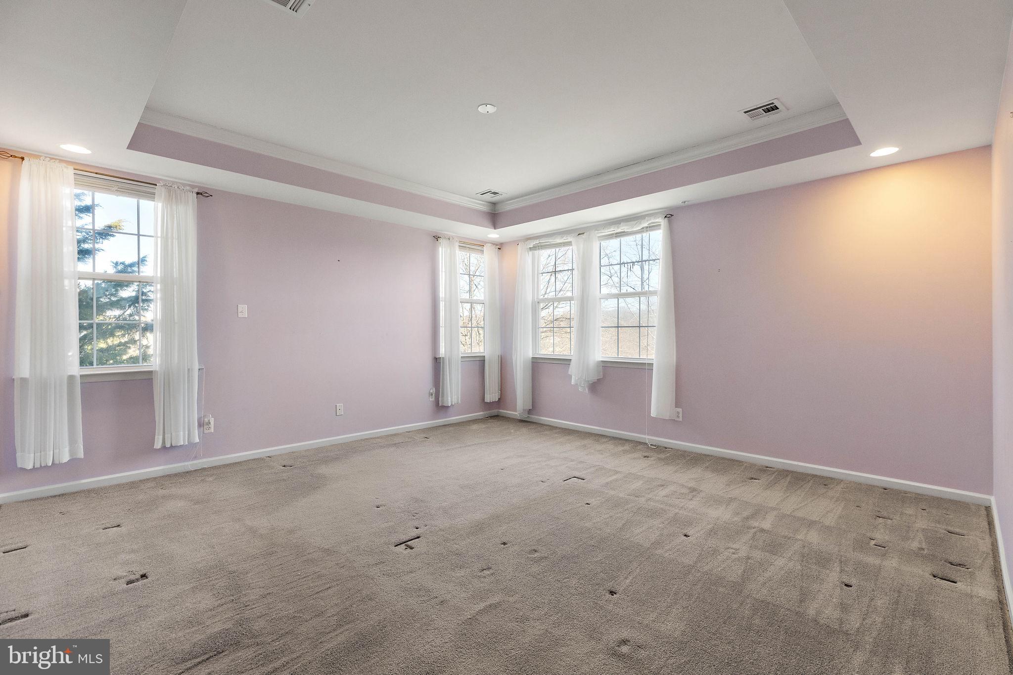 VICTORIA GARDENS - Residential