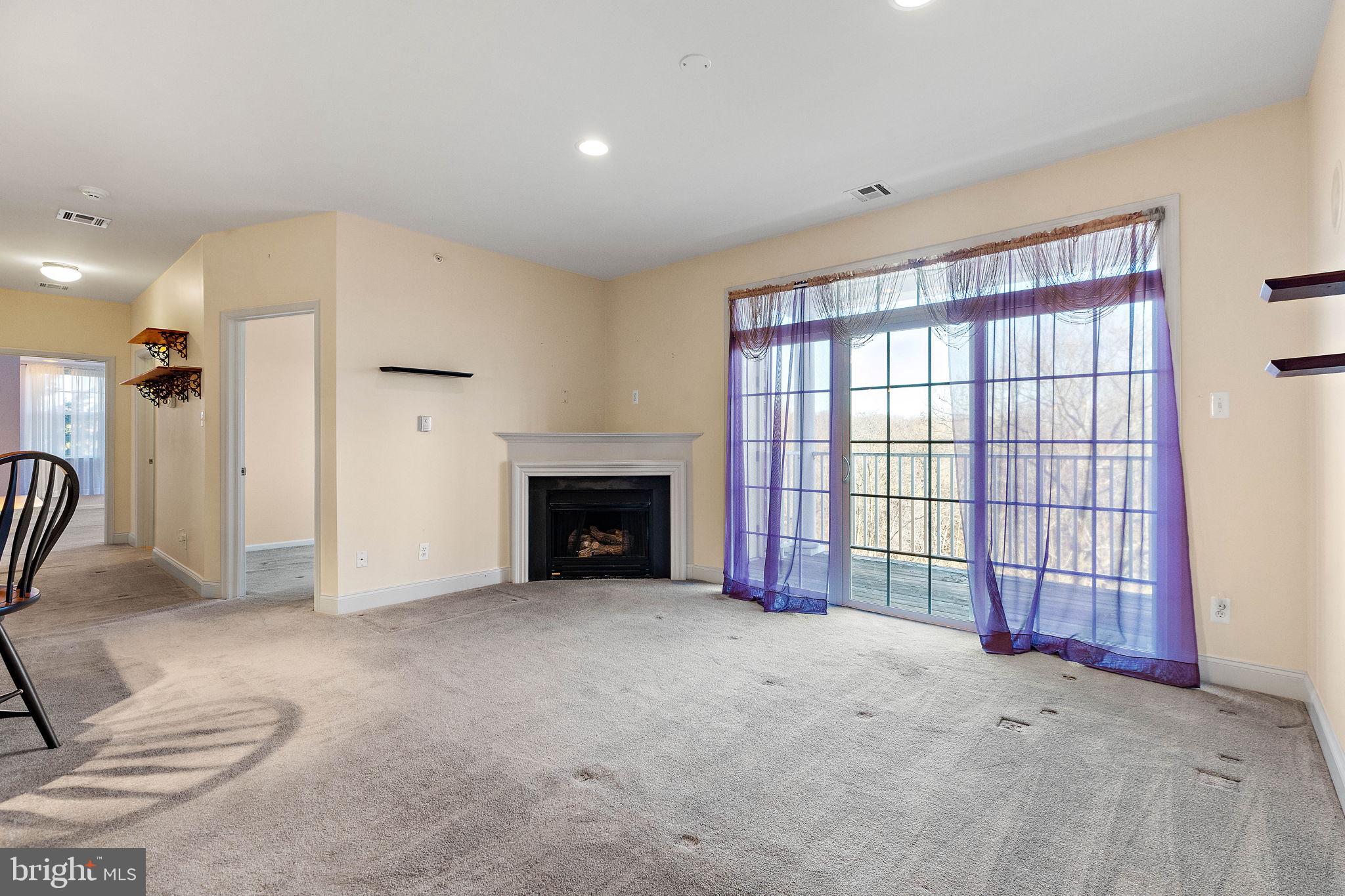 VICTORIA GARDENS - Residential