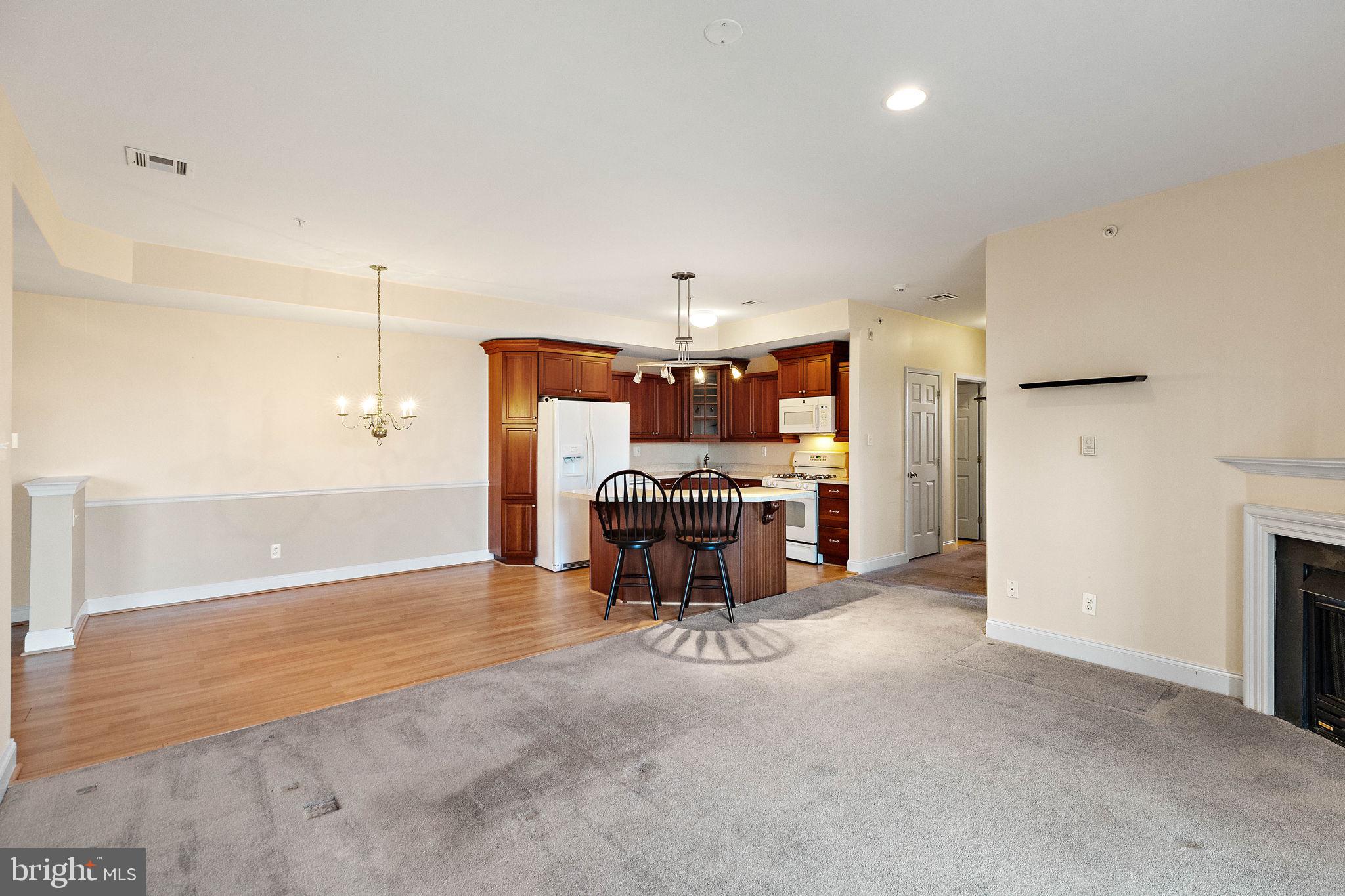 VICTORIA GARDENS - Residential