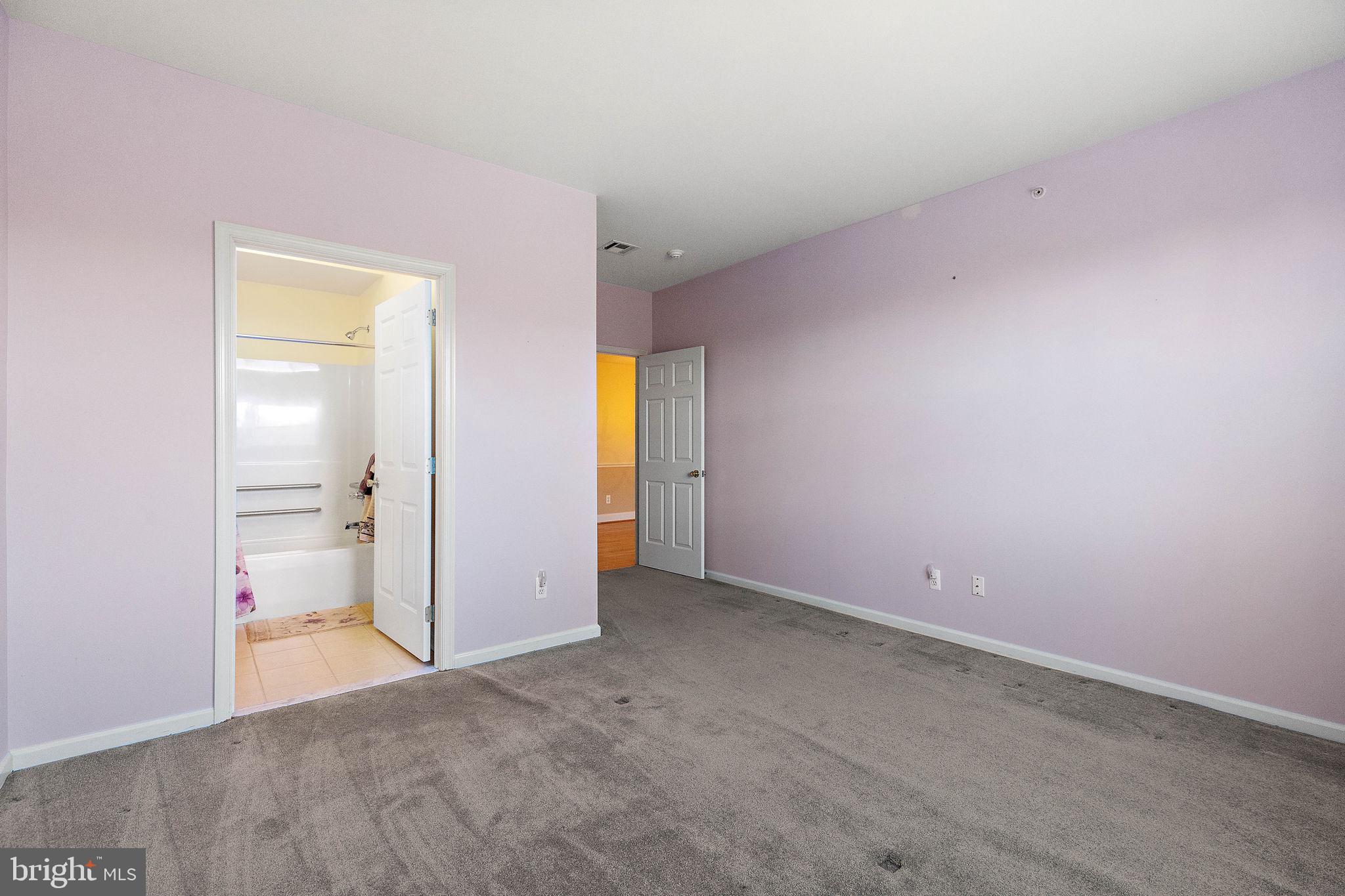 VICTORIA GARDENS - Residential