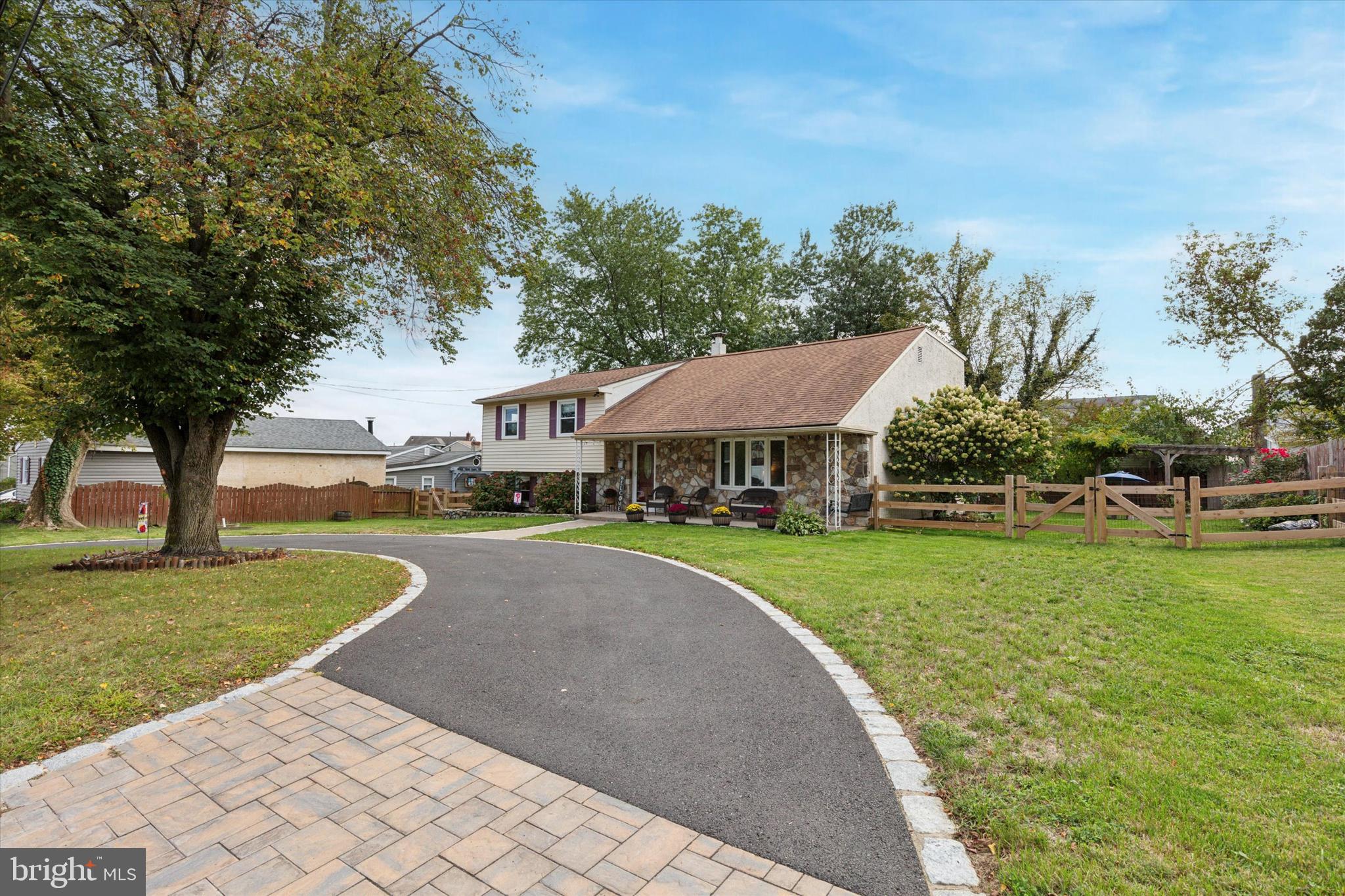 GLENSIDE - Residential