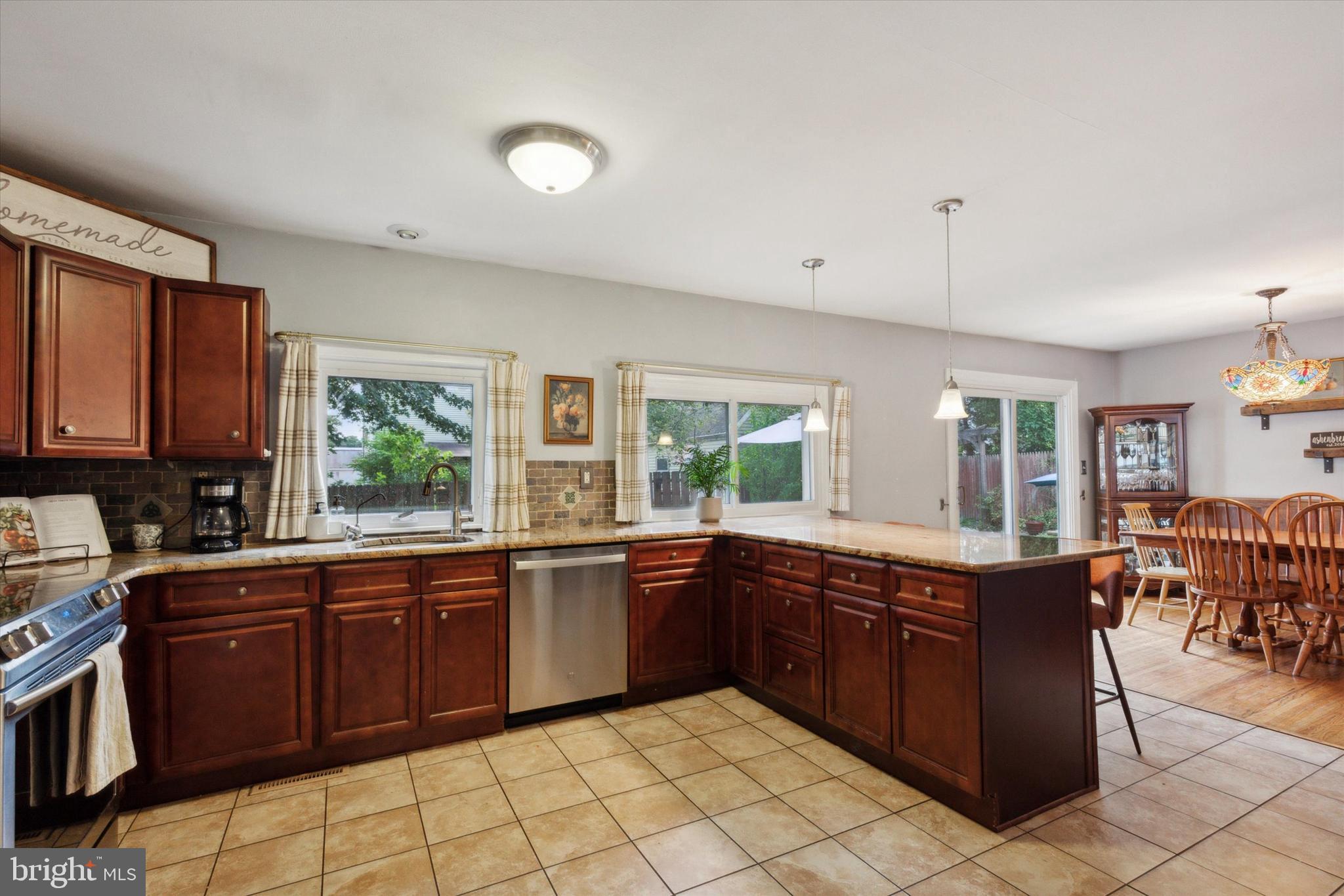 GLENSIDE - Residential