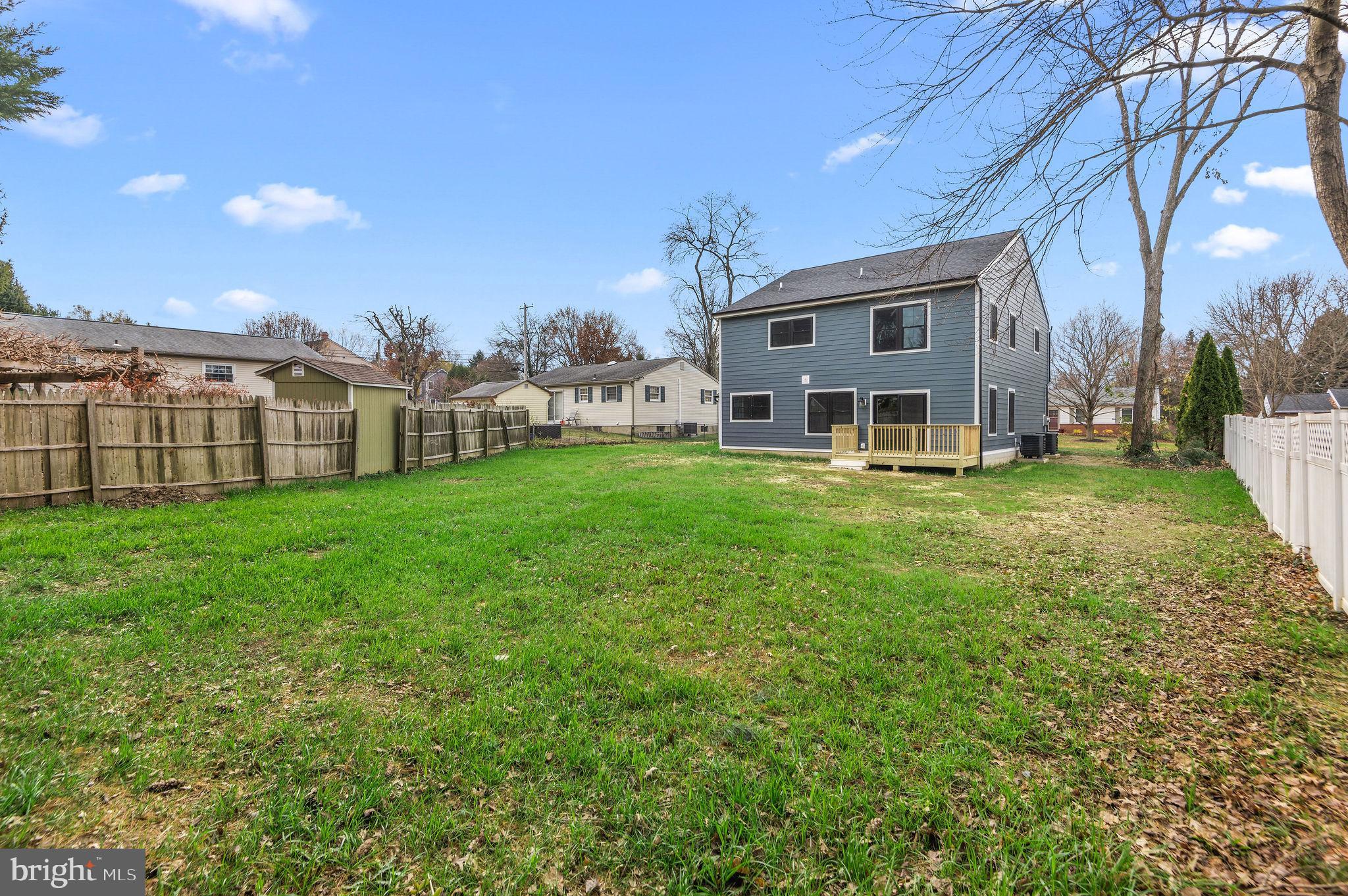 215 N FRANKLIN STREET