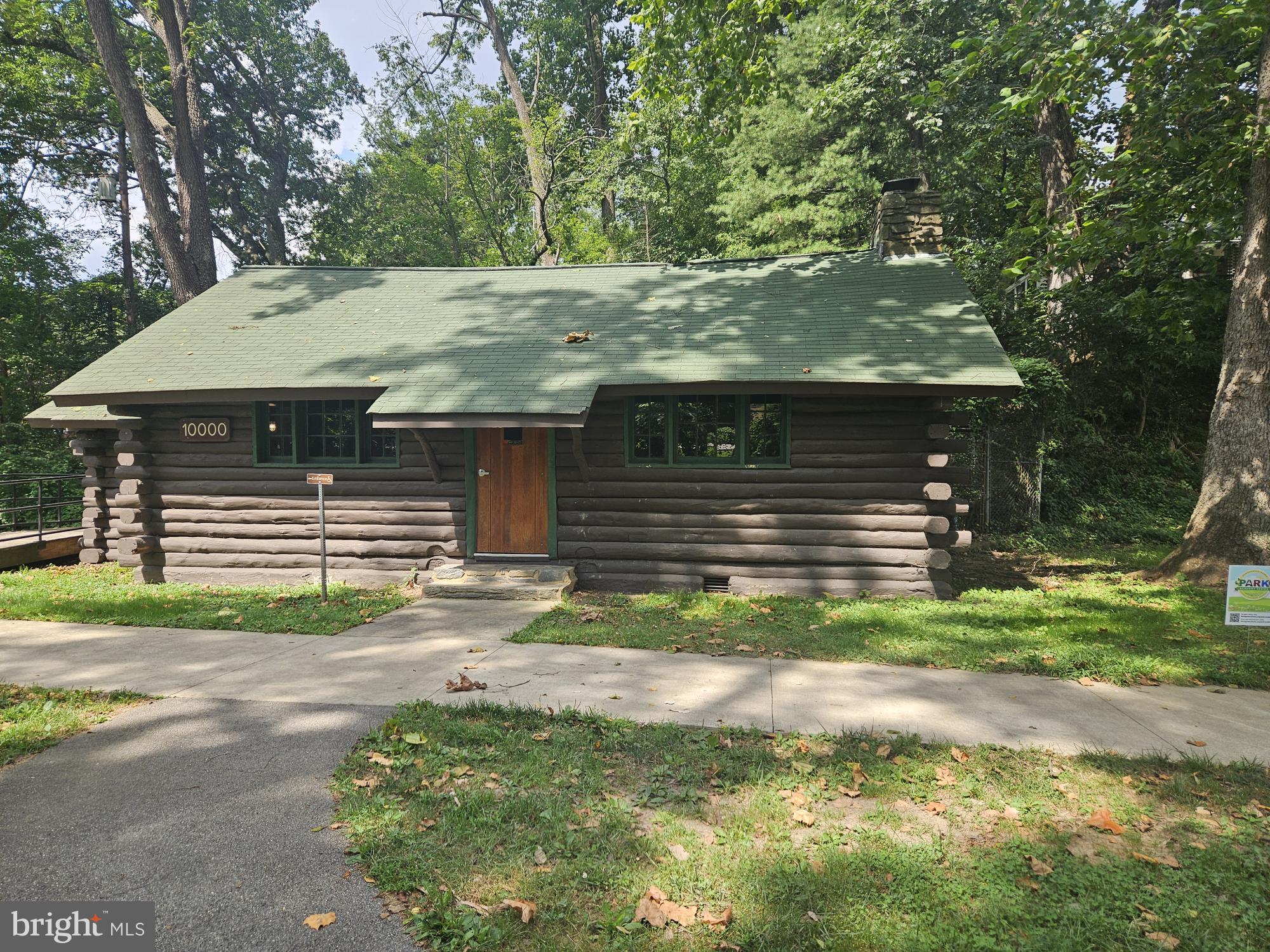 ROCK CREEK PALISADES - Residential