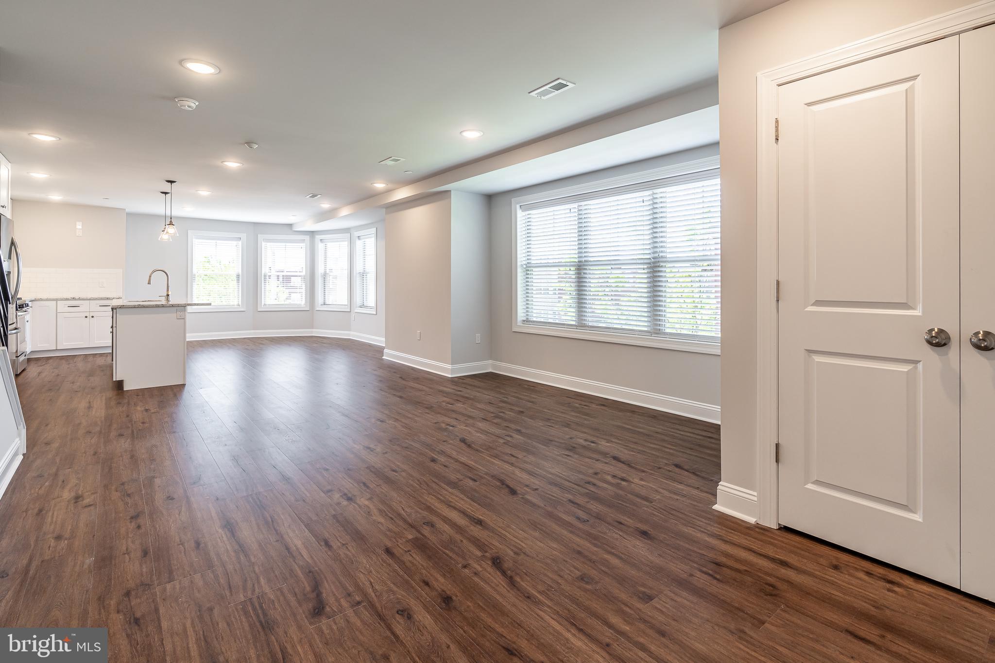 GRADUATE HOSPITAL - Residential Lease