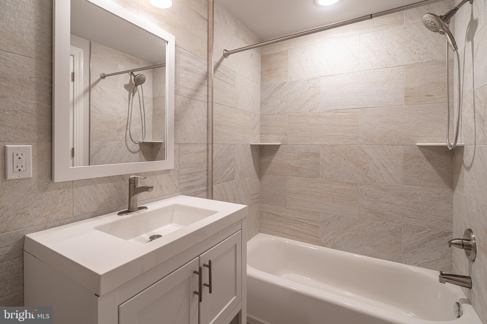 GRADUATE HOSPITAL - Residential Lease