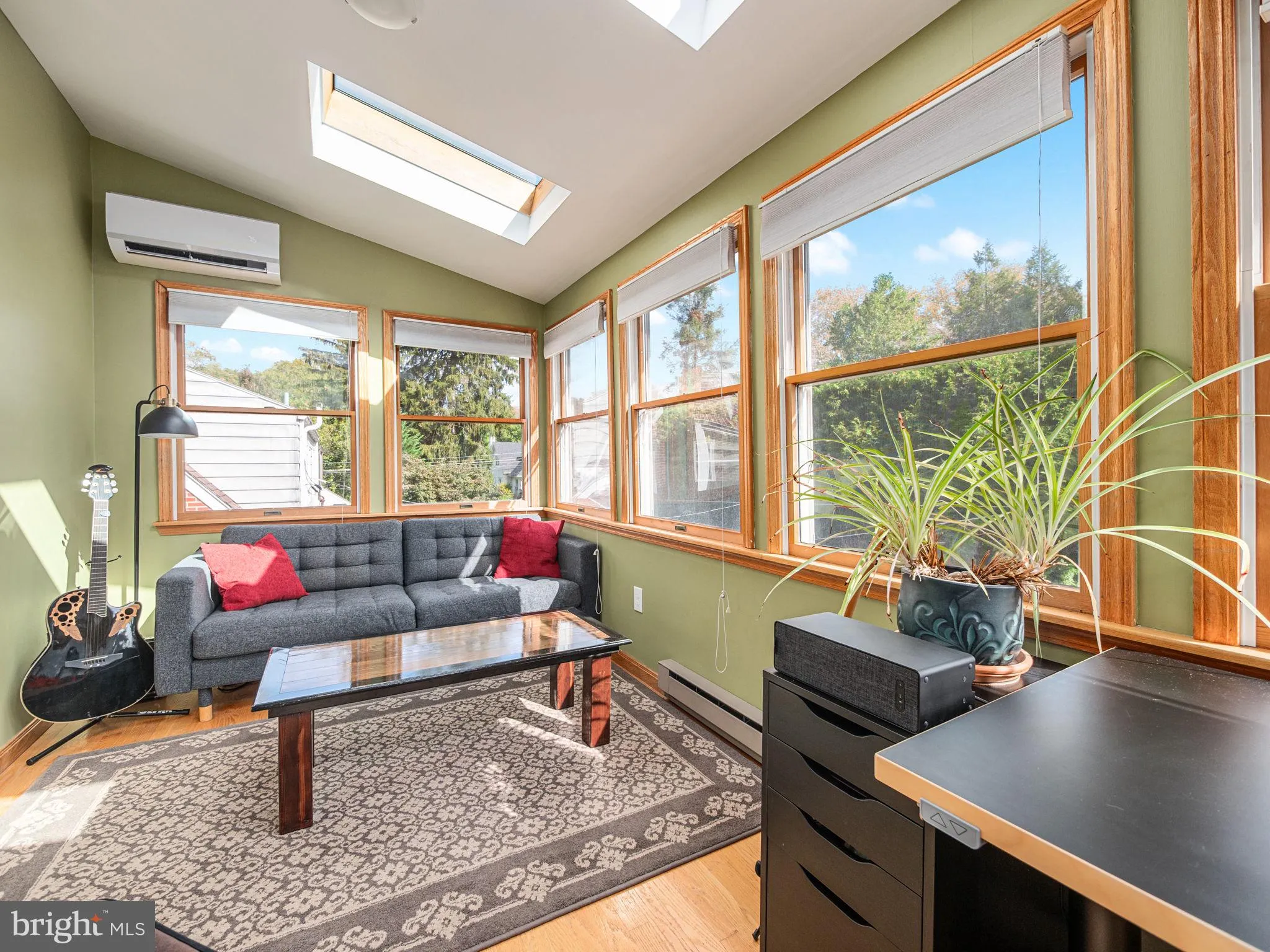 Allentown, Pennsylvania 18104, United States, 4 Bedrooms Bedrooms, ,2 BathroomsBathrooms,Residential,Coming Soon,221184