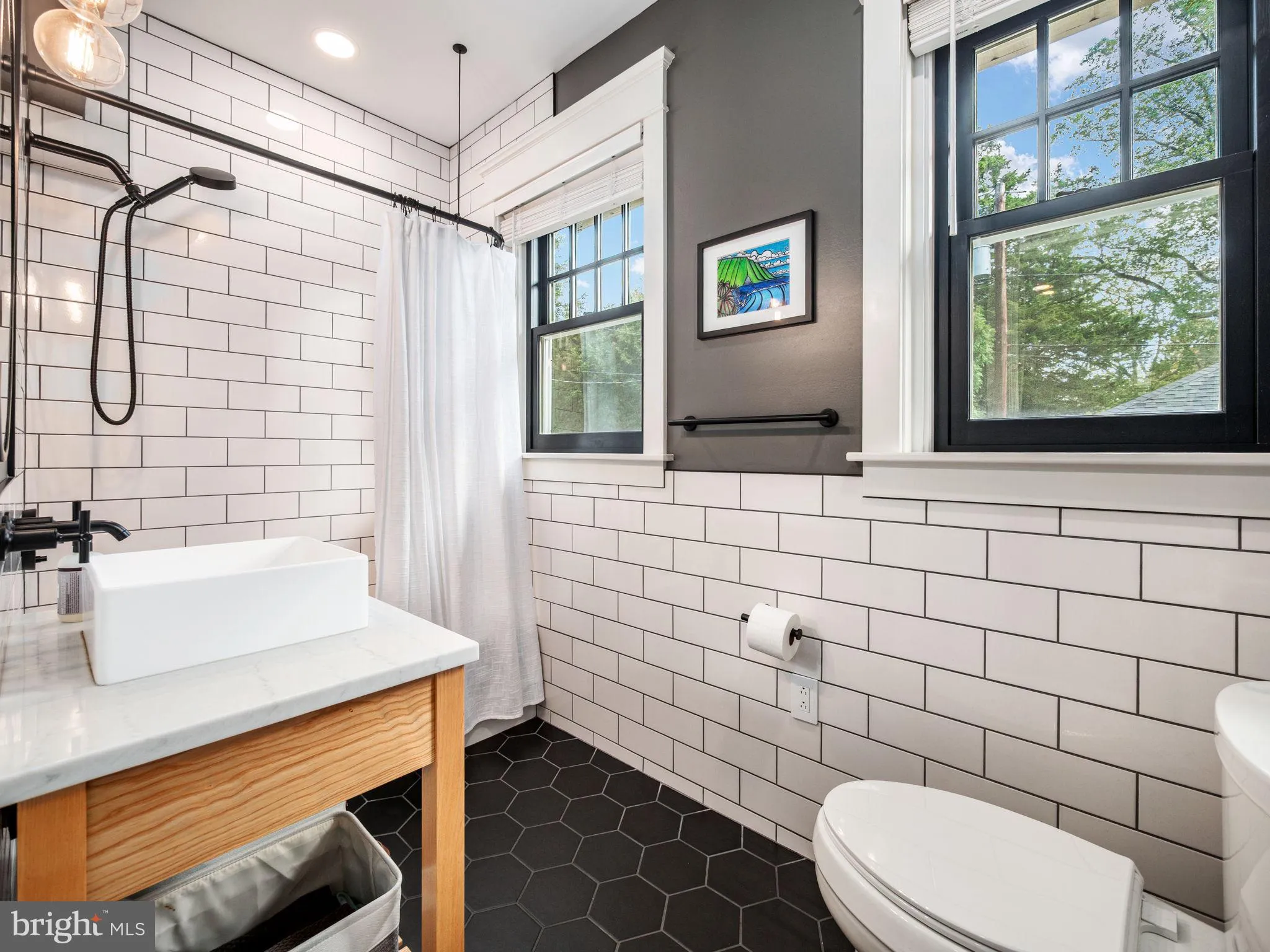 Allentown, Pennsylvania 18104, United States, 4 Bedrooms Bedrooms, ,2 BathroomsBathrooms,Residential,Coming Soon,221184