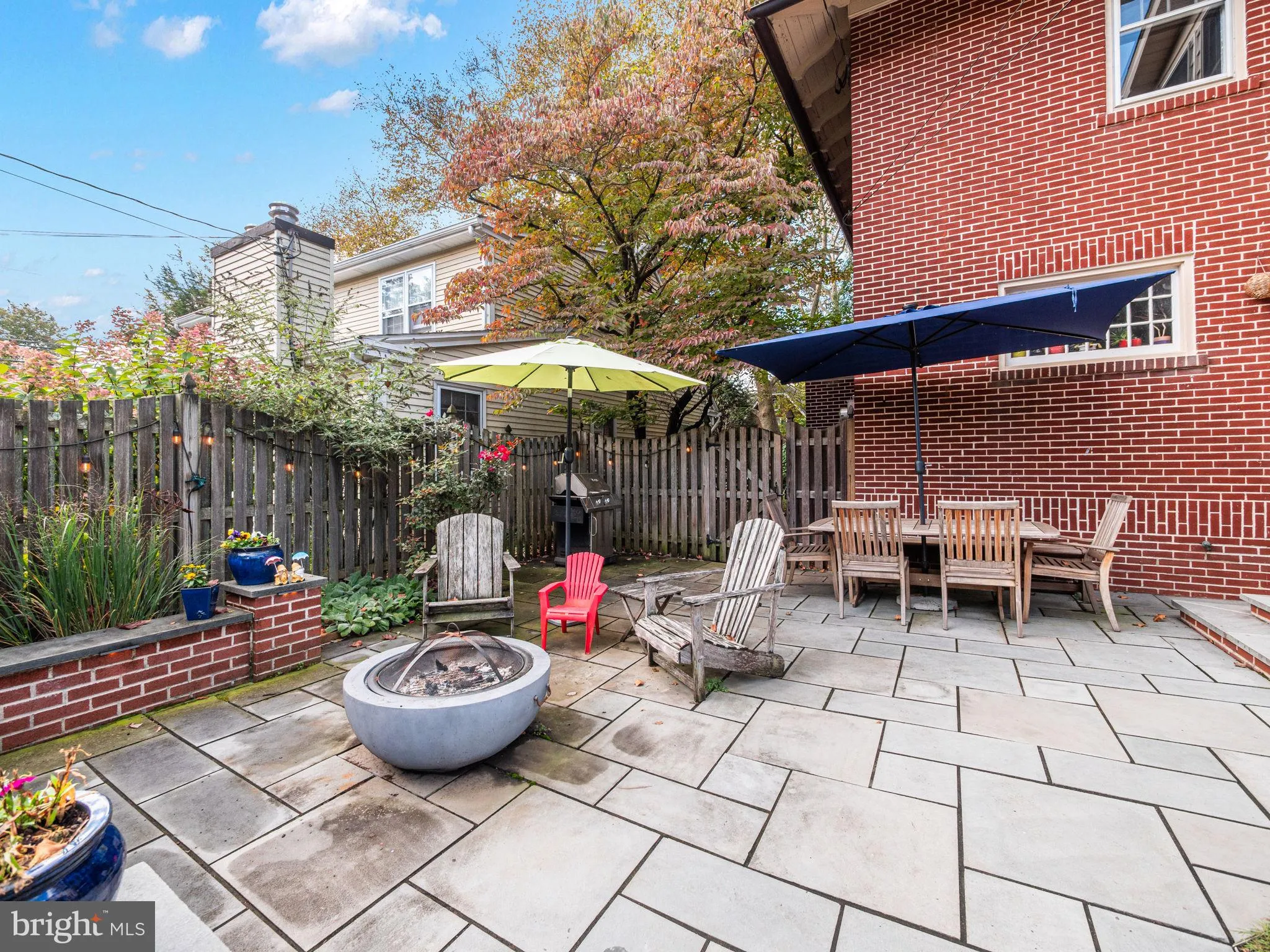 Allentown, Pennsylvania 18104, United States, 4 Bedrooms Bedrooms, ,2 BathroomsBathrooms,Residential,Coming Soon,221184