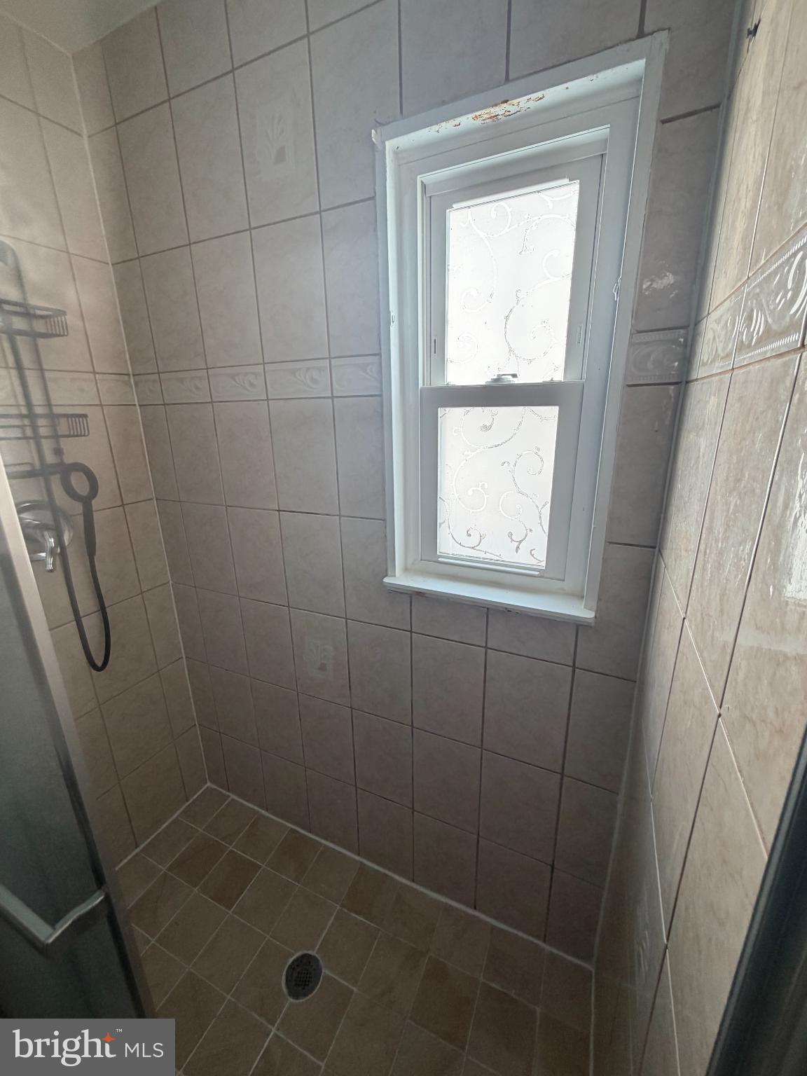 PIMMIT HILLS - Residential Lease