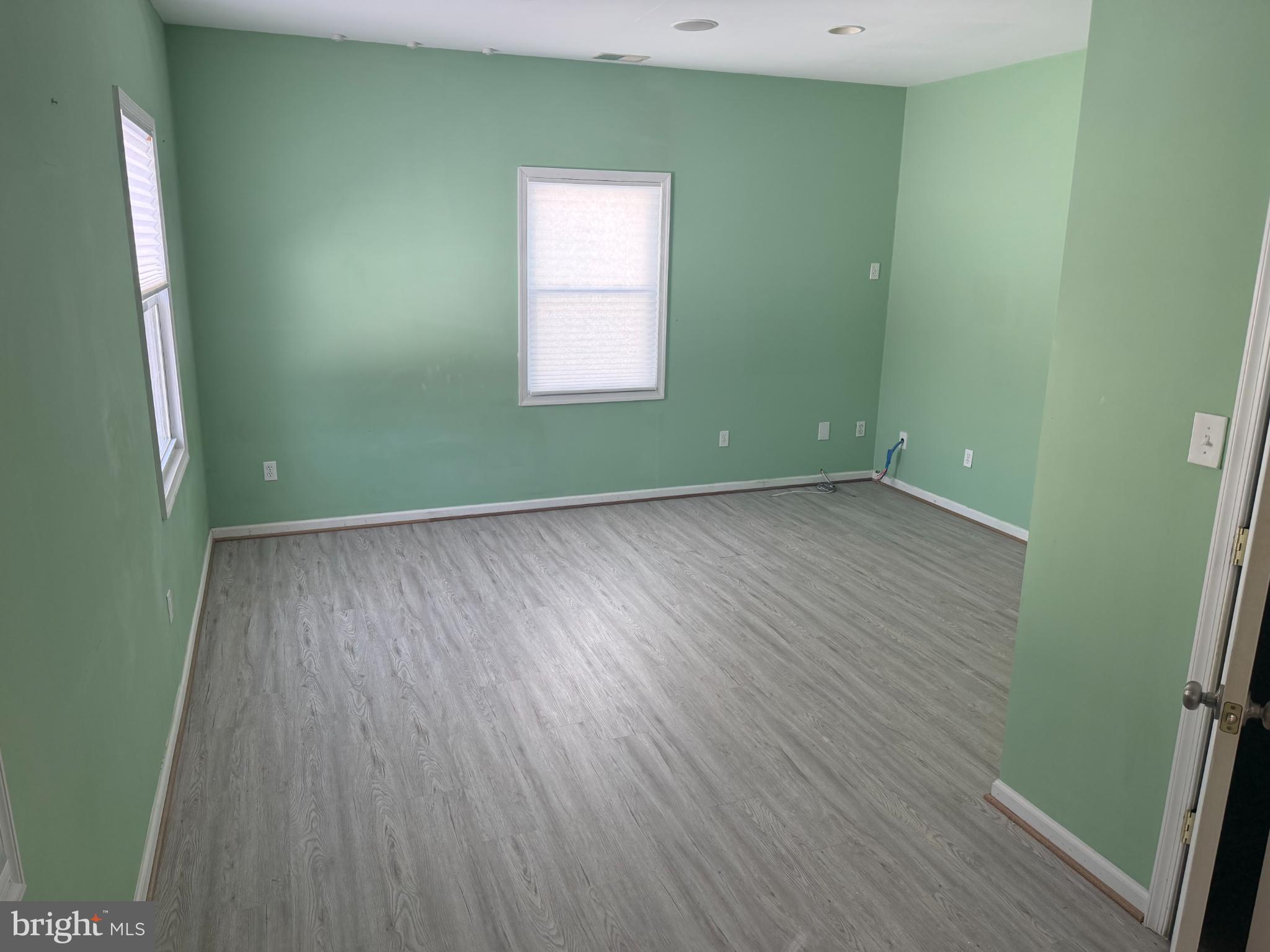 PIMMIT HILLS - Residential Lease