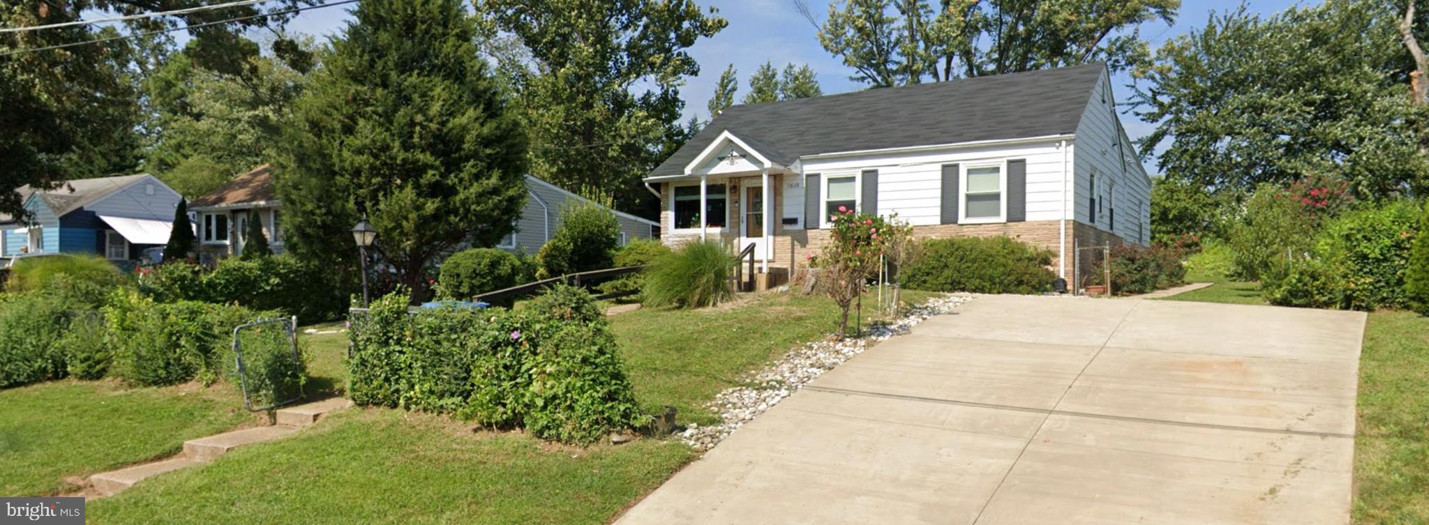 PIMMIT HILLS - Residential Lease