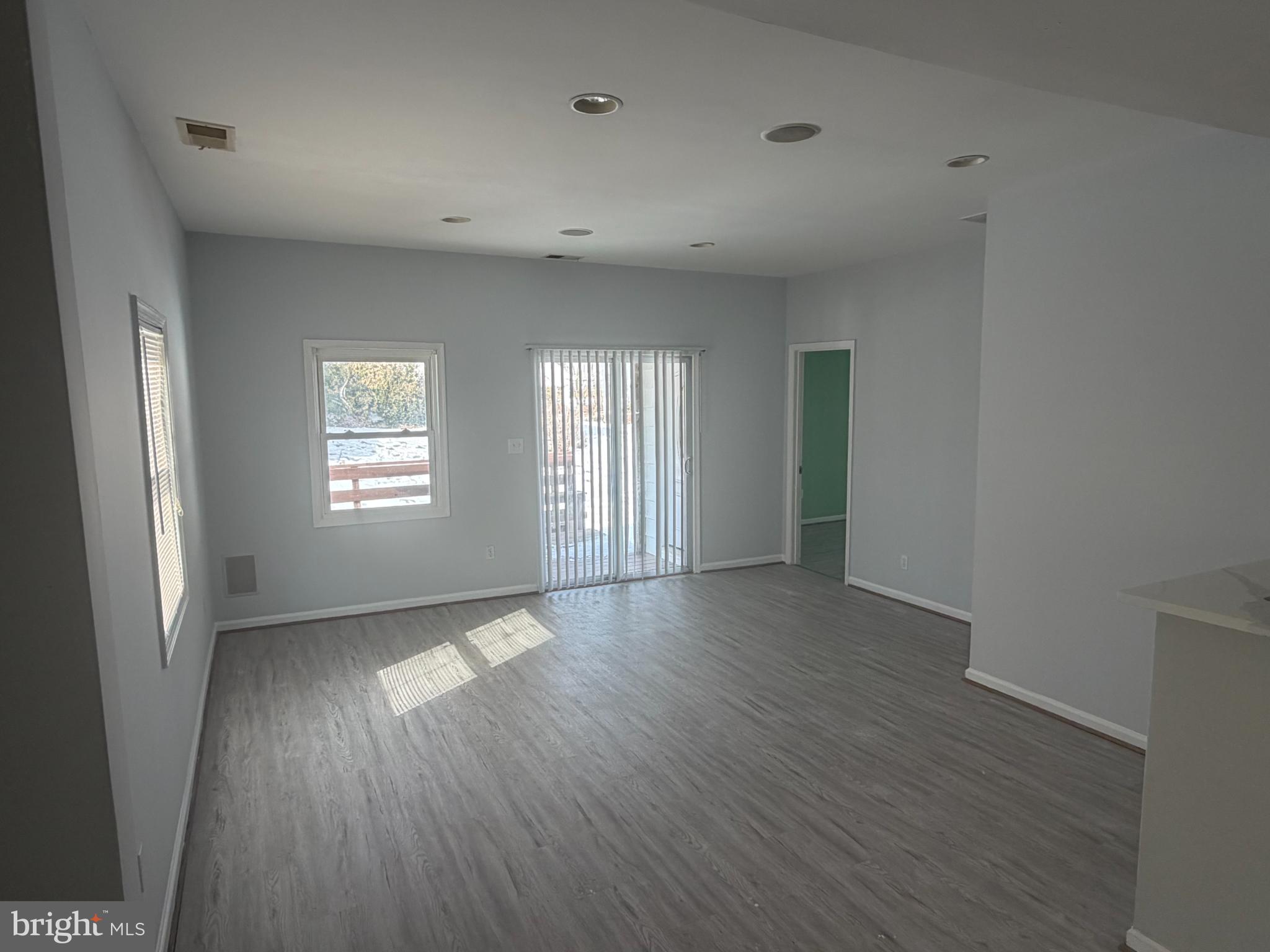 PIMMIT HILLS - Residential Lease