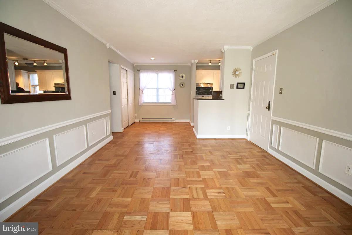 1730 W ABINGDON DRIVE W 101