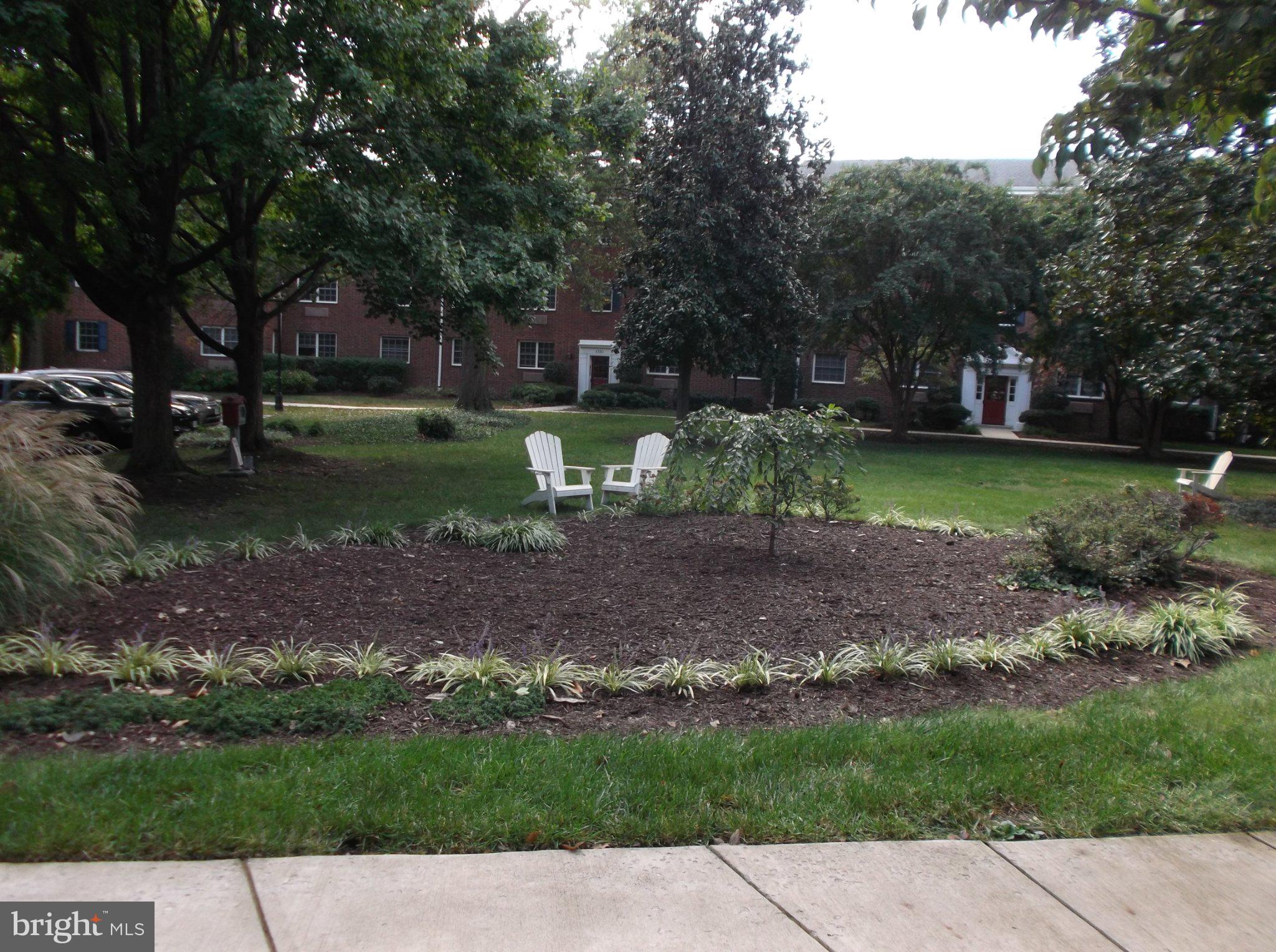 1730 W ABINGDON DRIVE W 101
