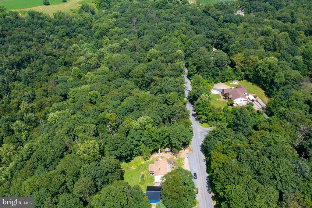 Photo of 9 Deer Lane, HOLTWOOD, PA 17532 (MLS # PALA2072936)