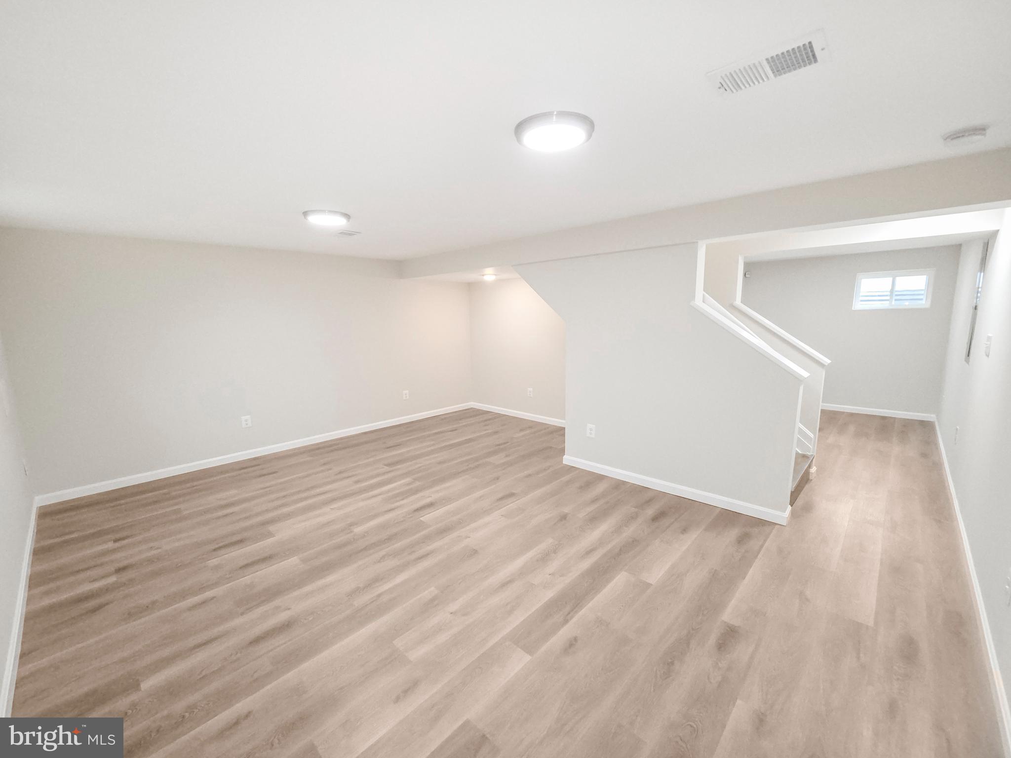 KENT VILLAGE - Residential