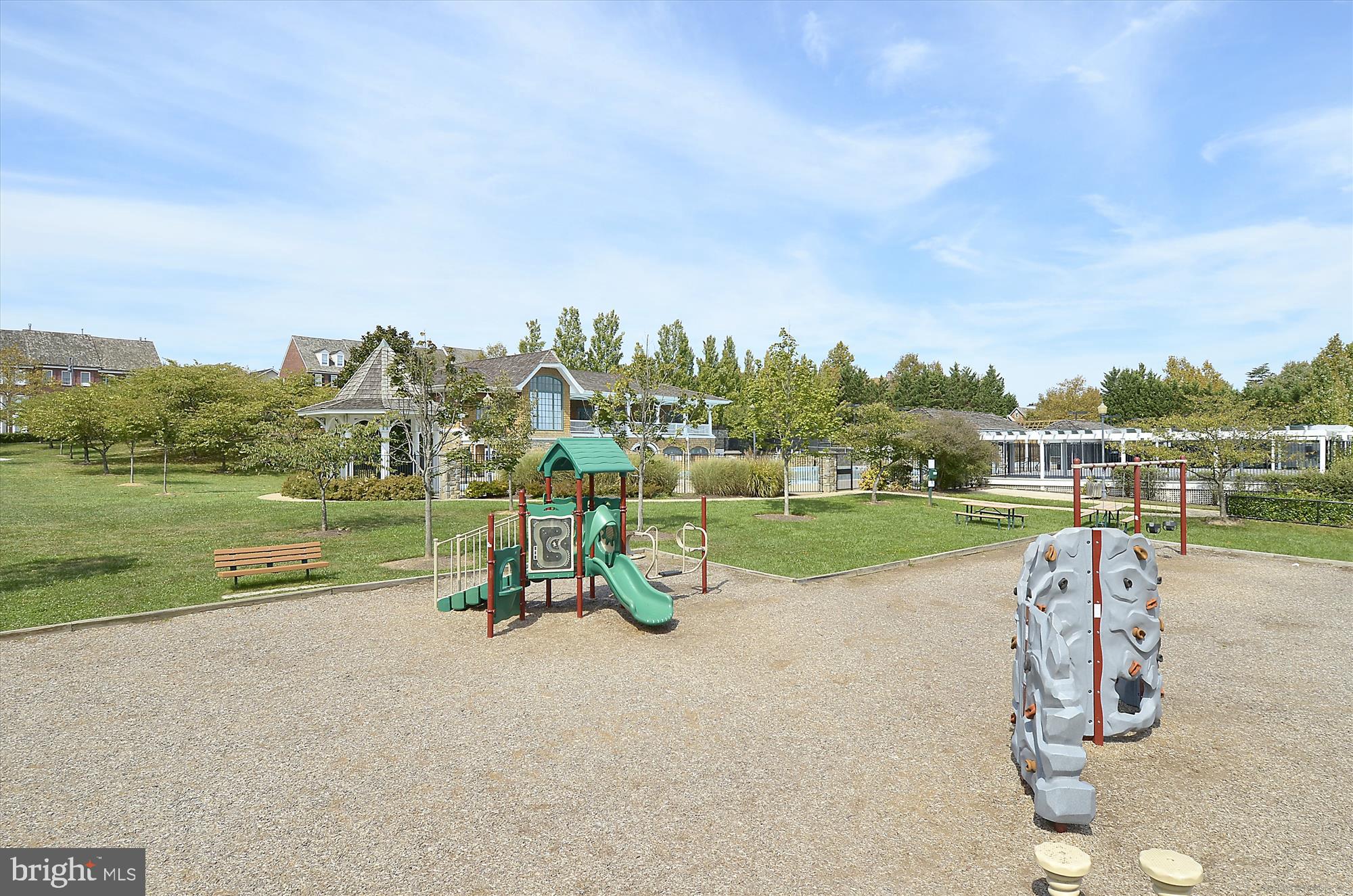 KENTLANDS - Residential