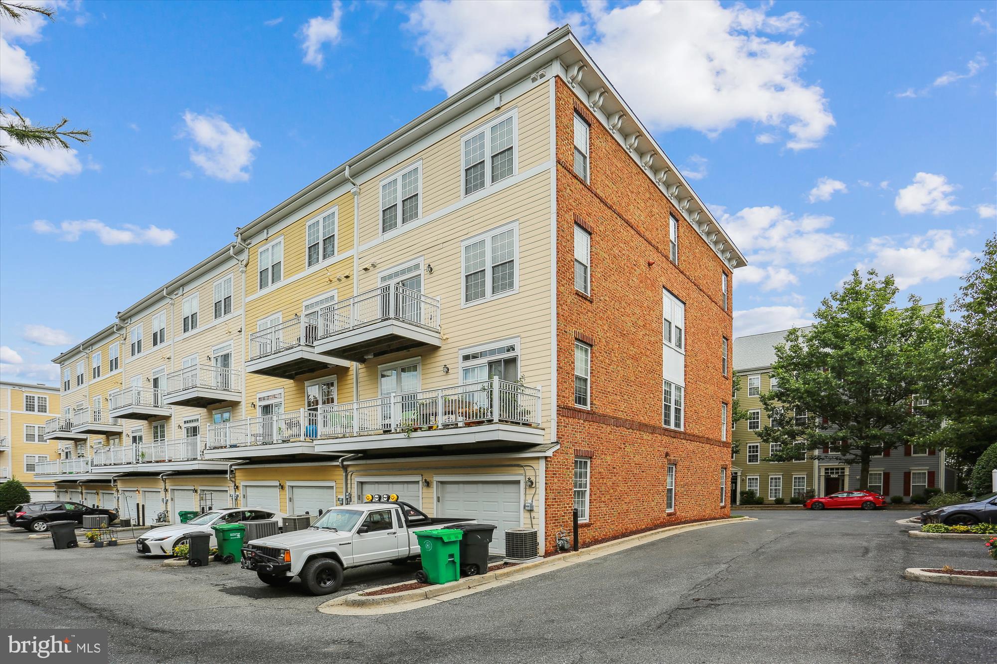 KENTLANDS - Residential