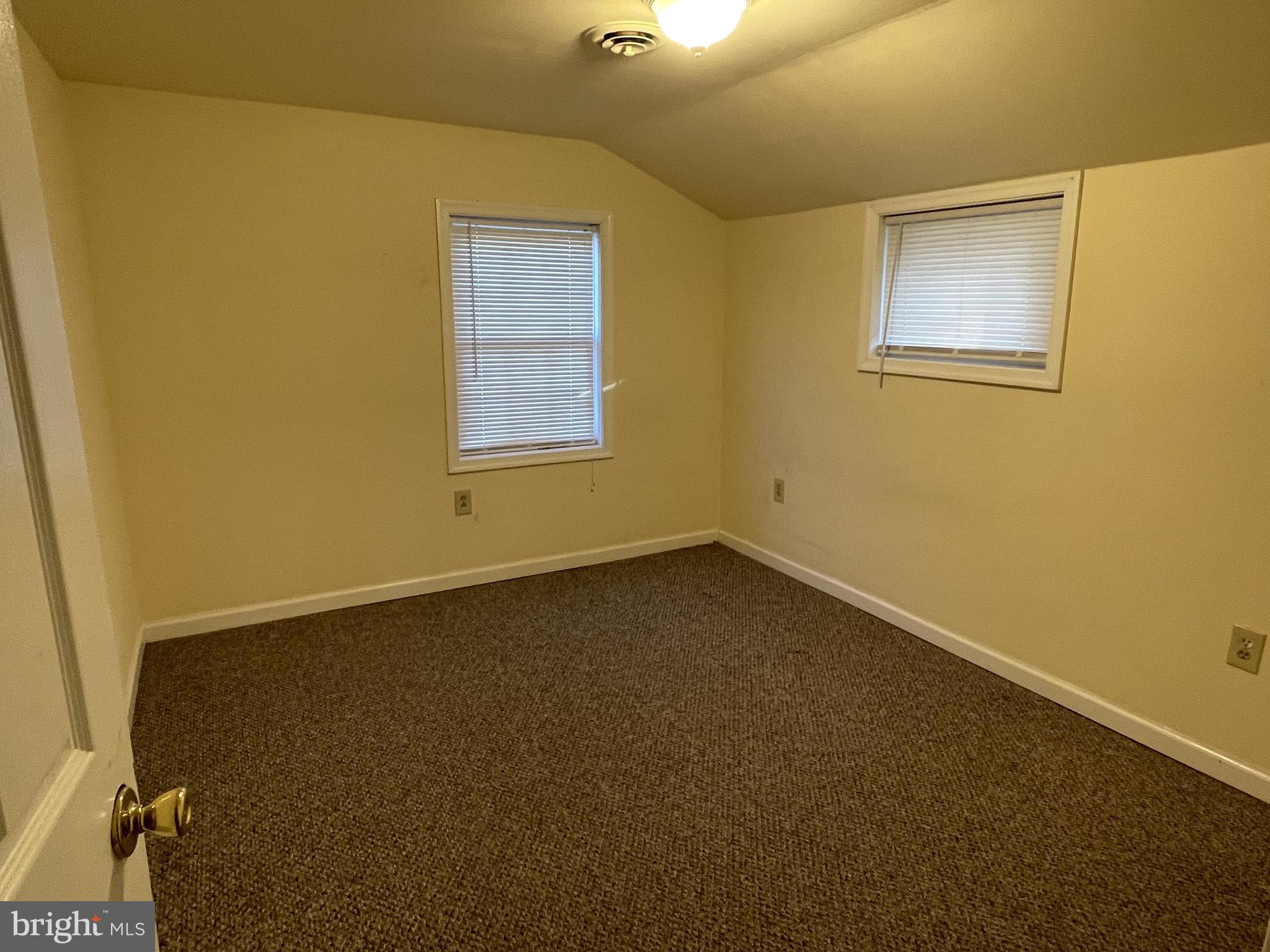 CHARLES TOWN - Residential Lease