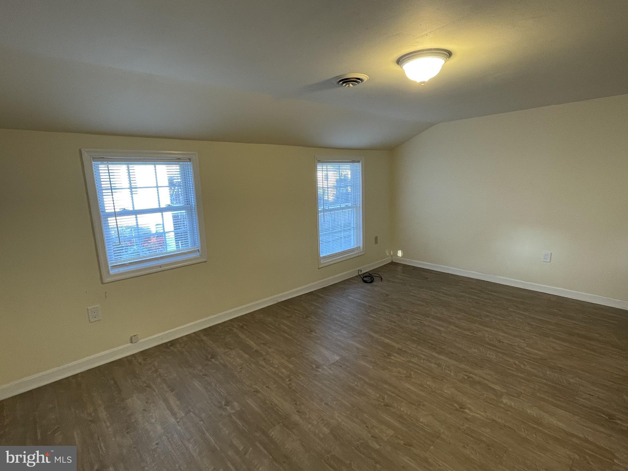 CHARLES TOWN - Residential Lease