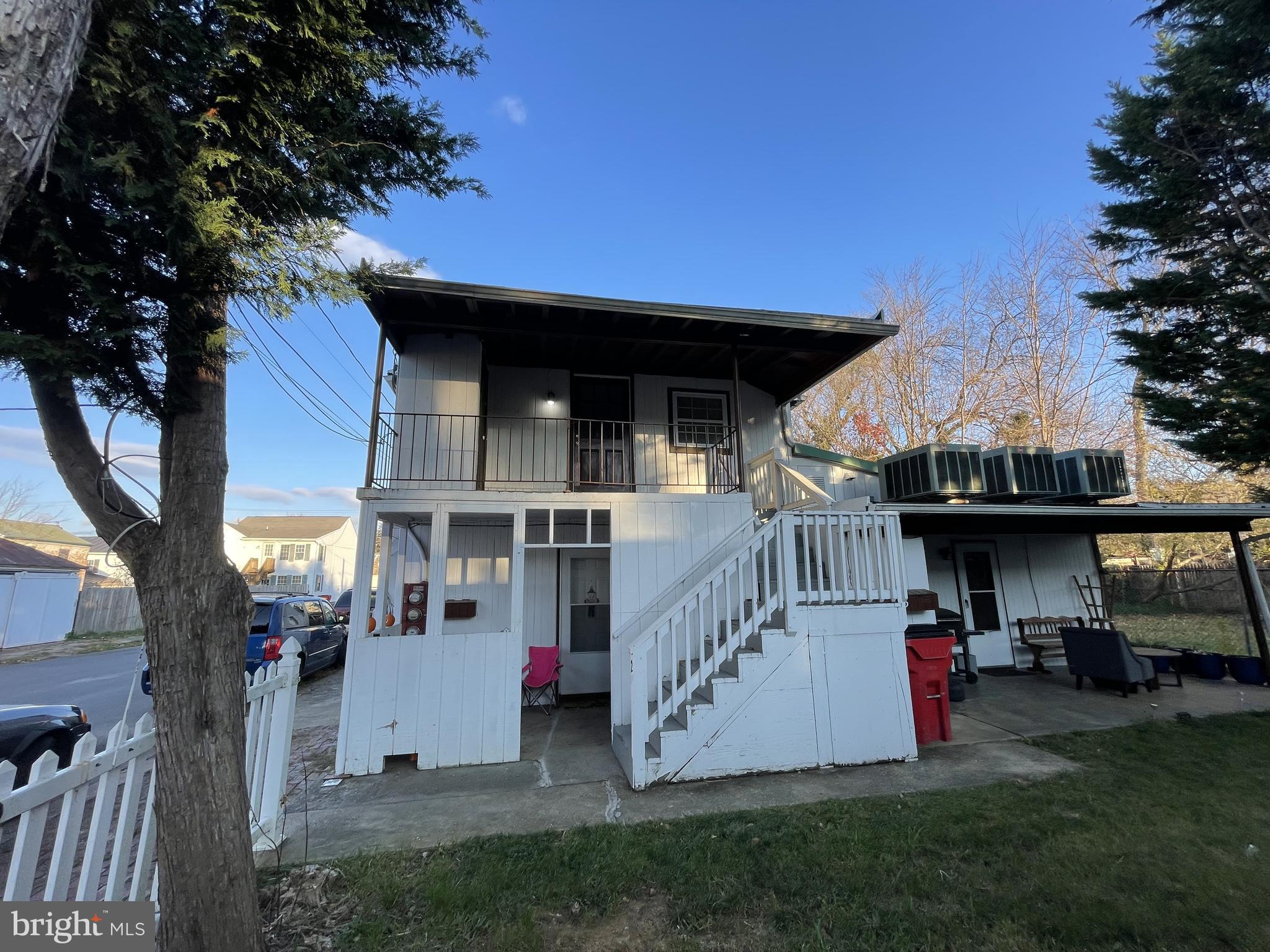 CHARLES TOWN - Residential Lease