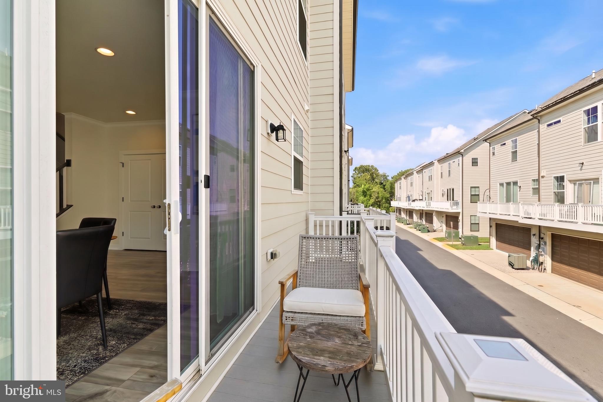 121 KINROSS LANE