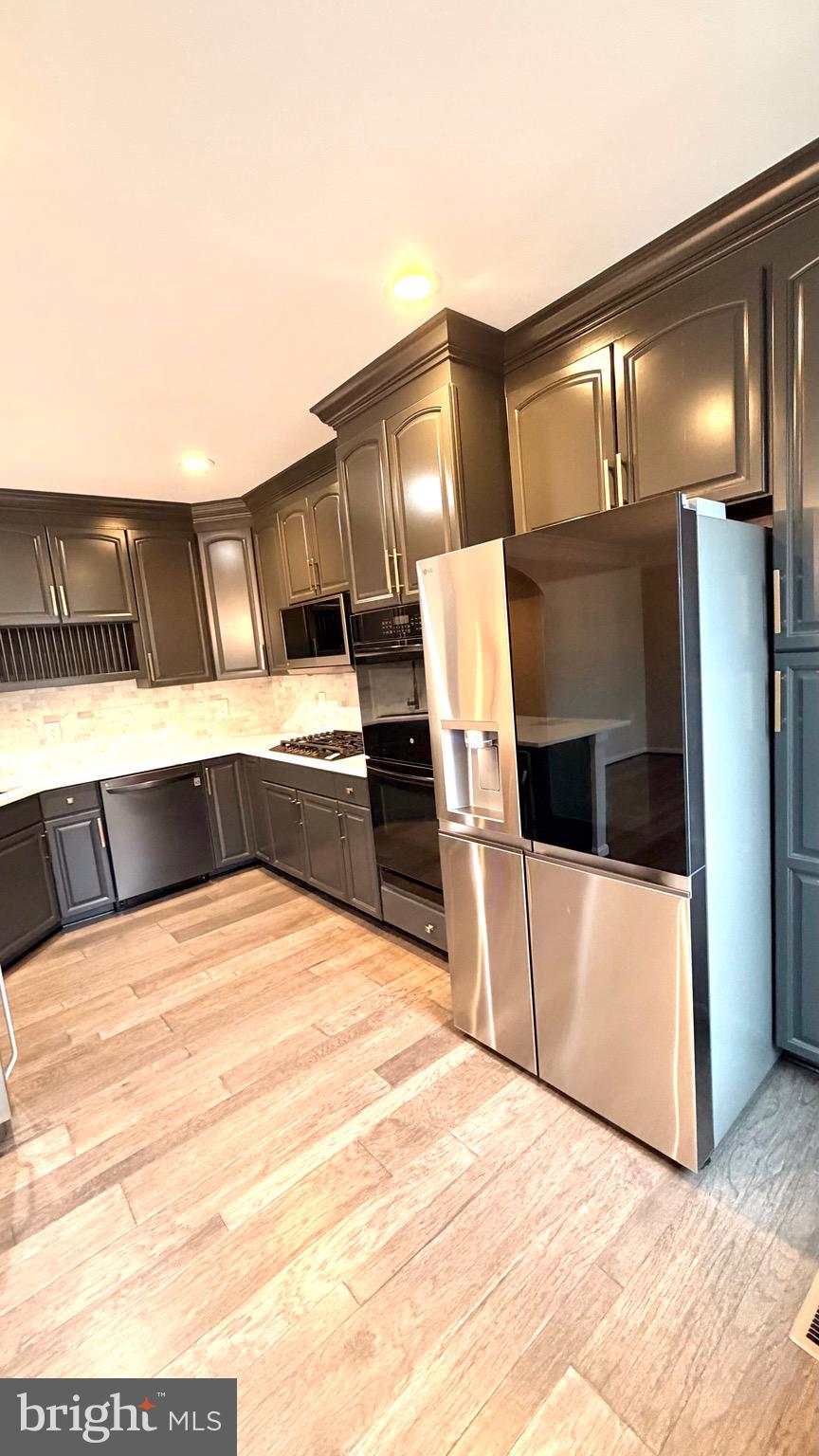 SOUTH RIDING - Residential