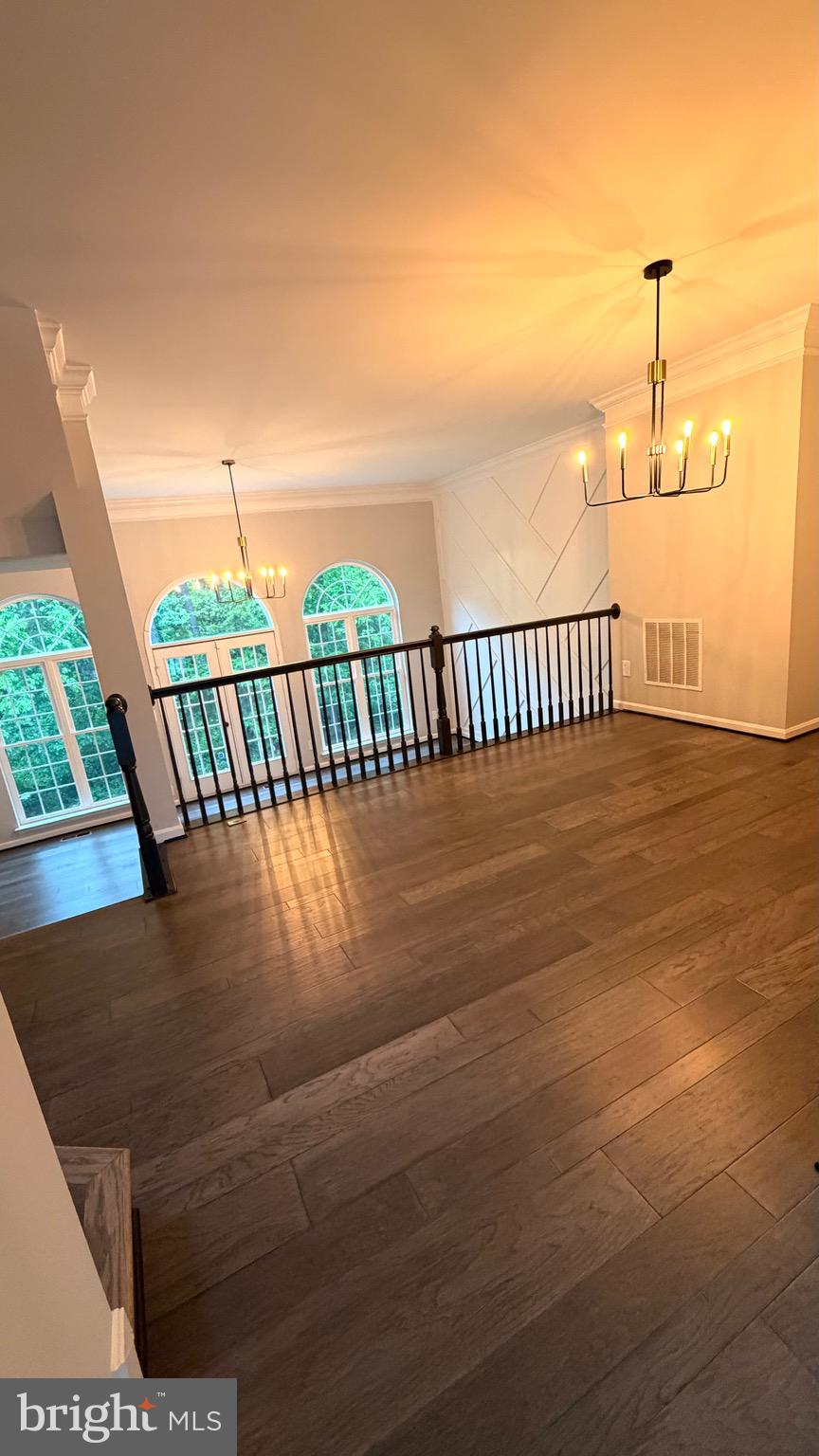 SOUTH RIDING - Residential