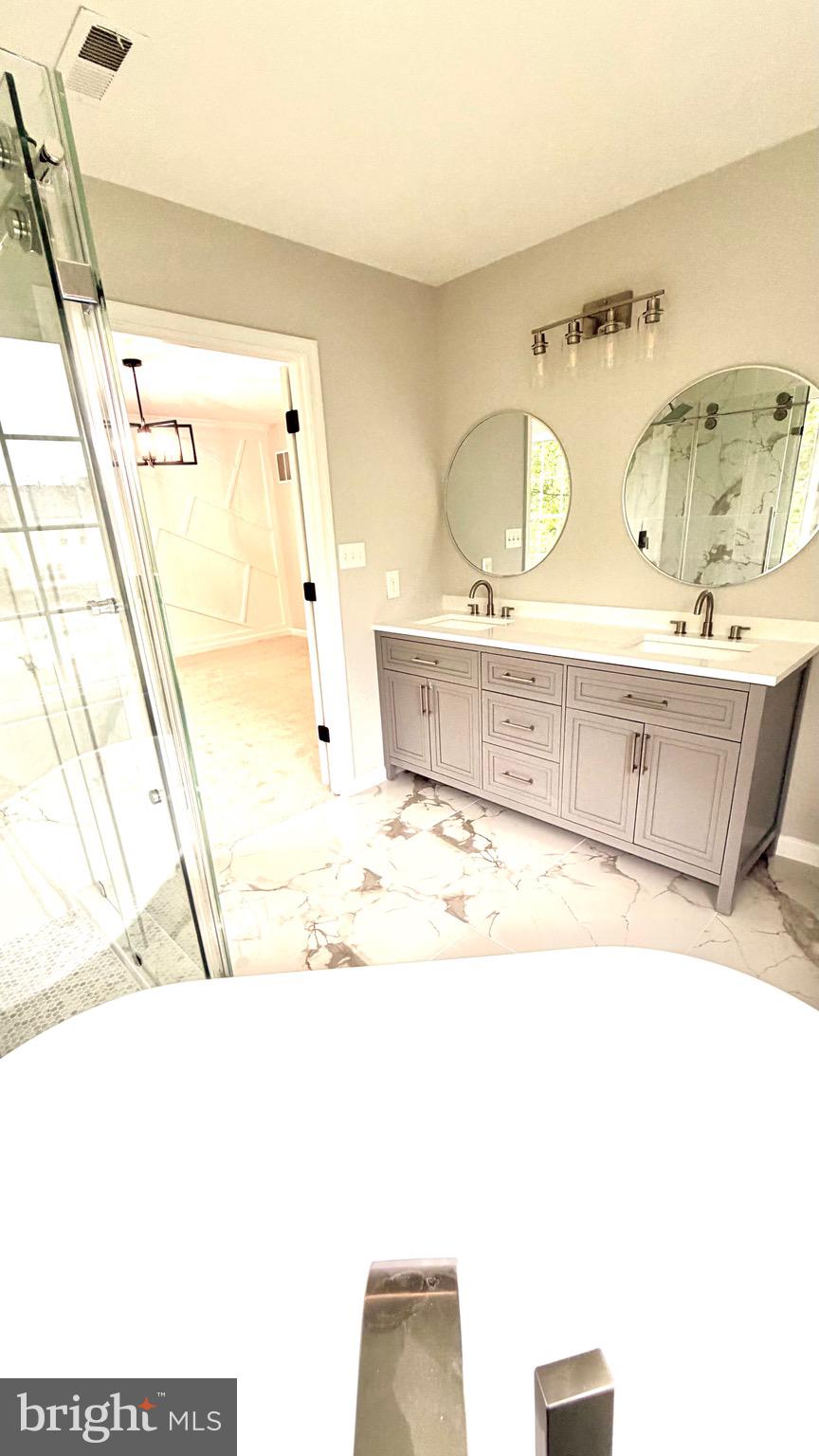 SOUTH RIDING - Residential