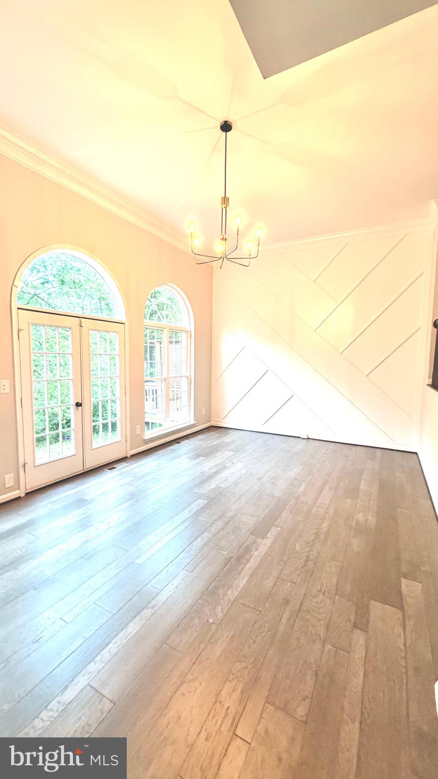 SOUTH RIDING - Residential