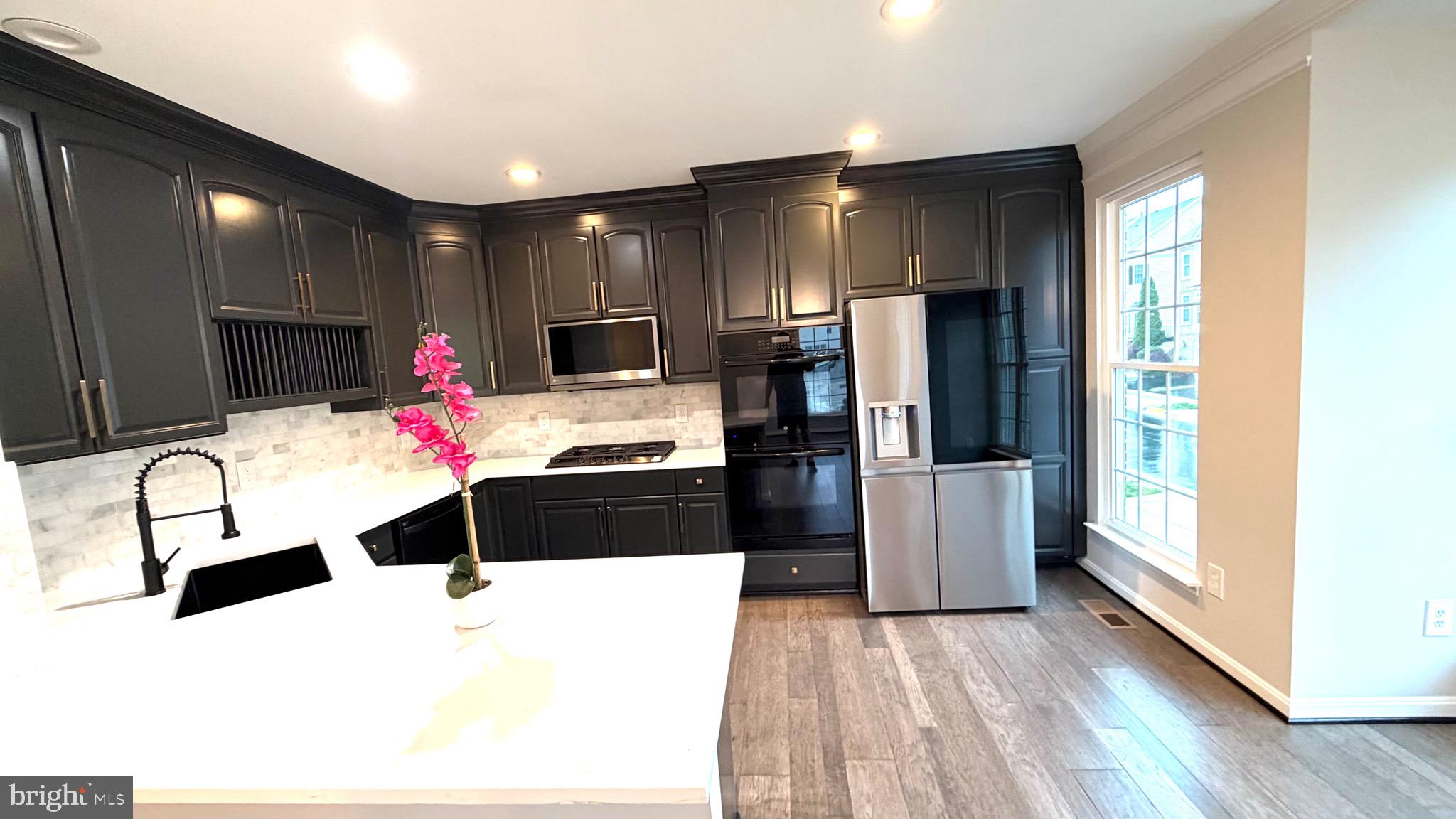 SOUTH RIDING - Residential