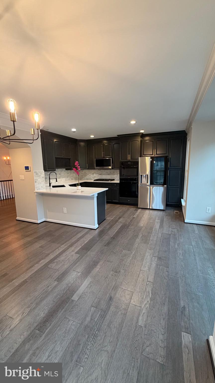 SOUTH RIDING - Residential