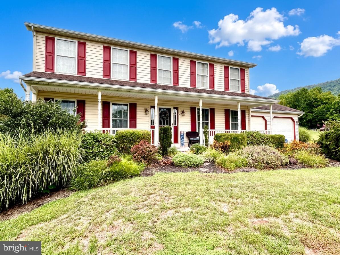1807 PRIMROSE LANE