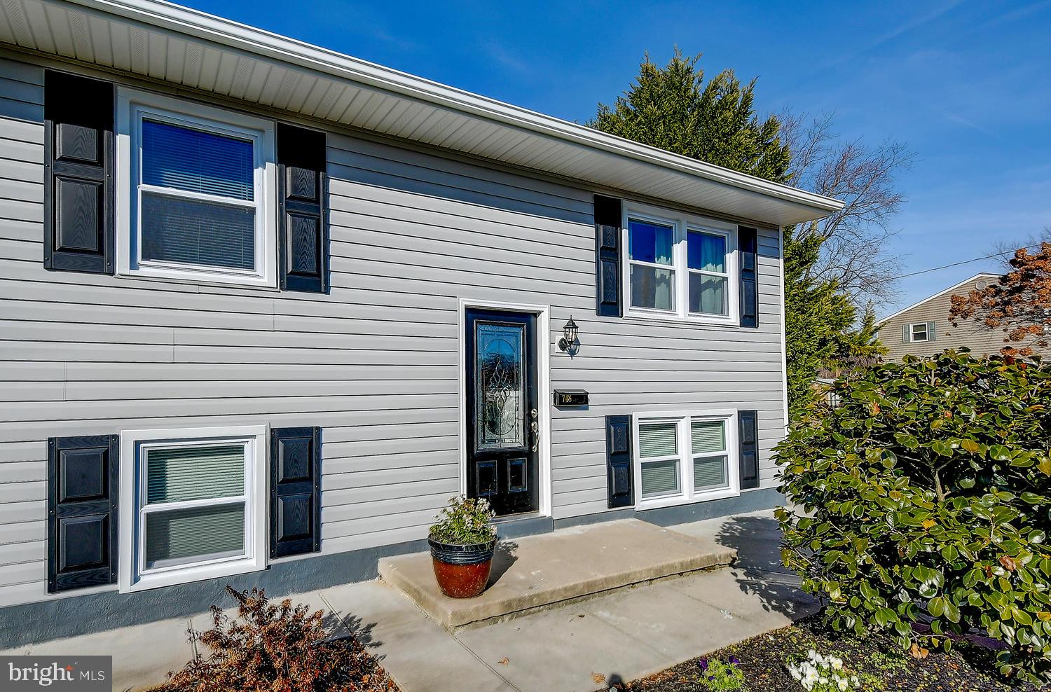 BREA MAR MANOR - Residential