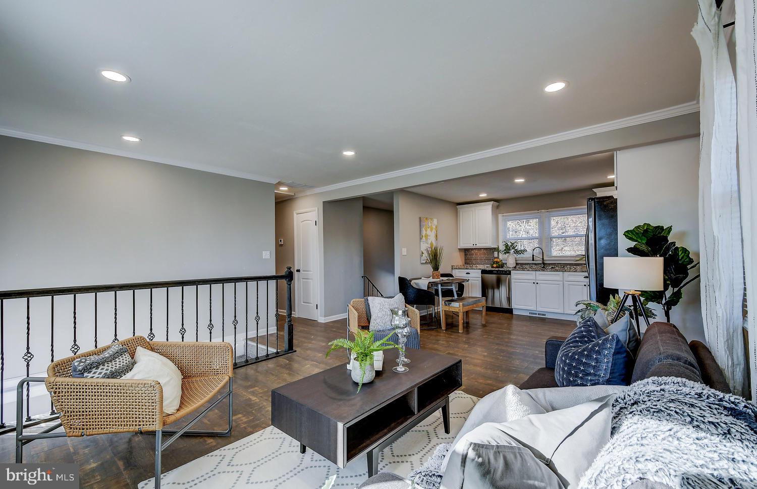 BREA MAR MANOR - Residential