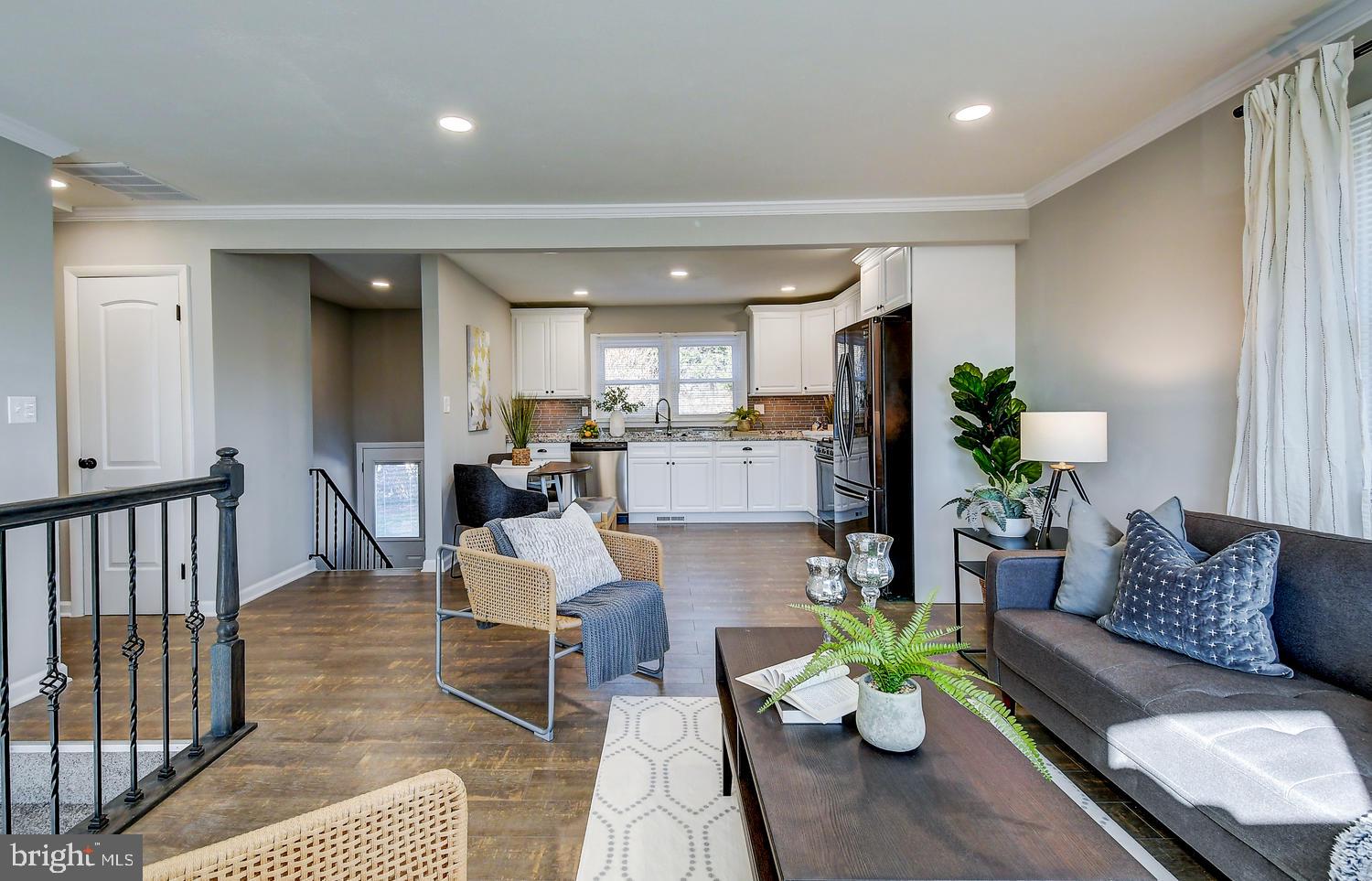 BREA MAR MANOR - Residential