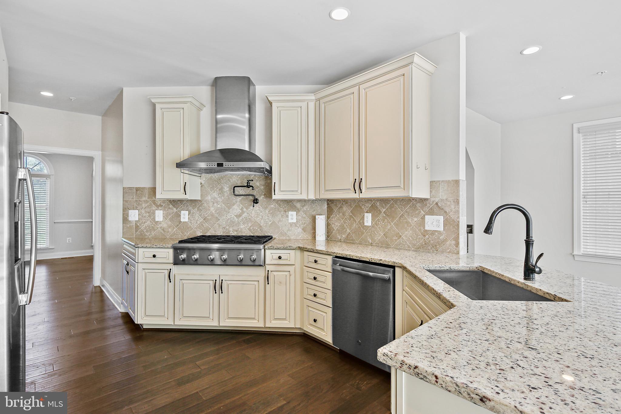 THE ENCLAVE AT ARUNDEL PRESERVE - Residential Lease