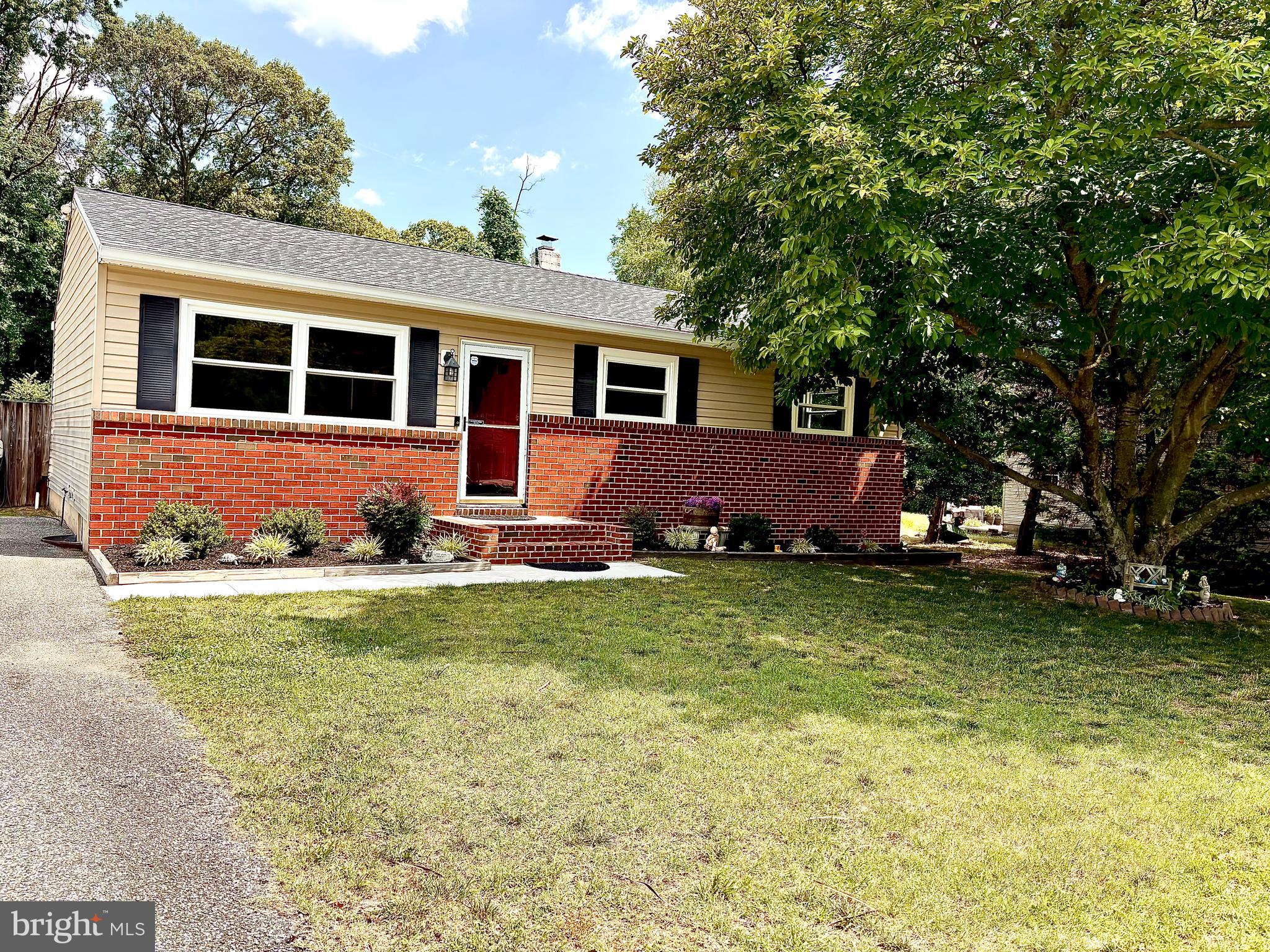 464 MARTIN DRIVE