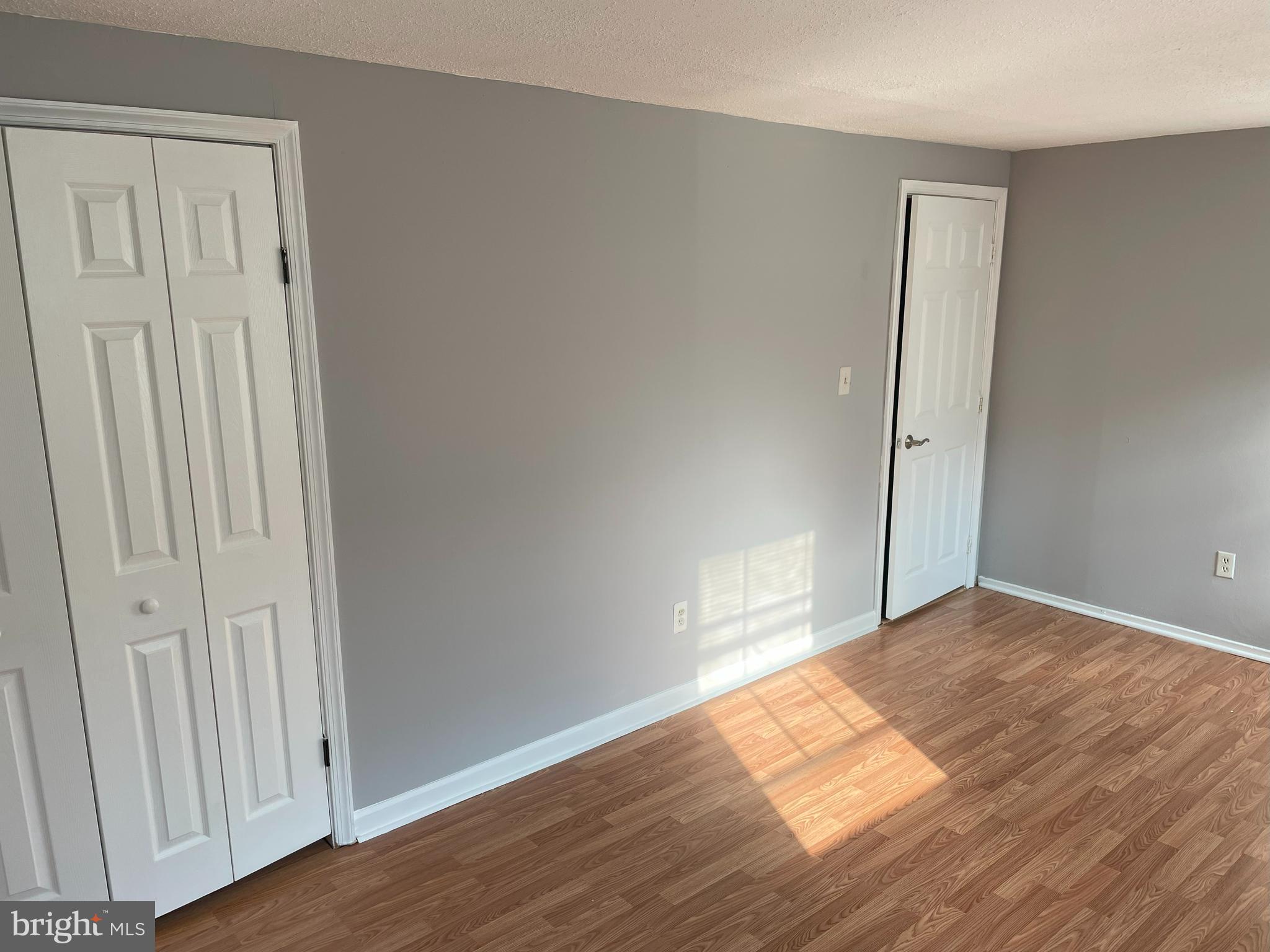 WINDMILL SQUARE - Residential