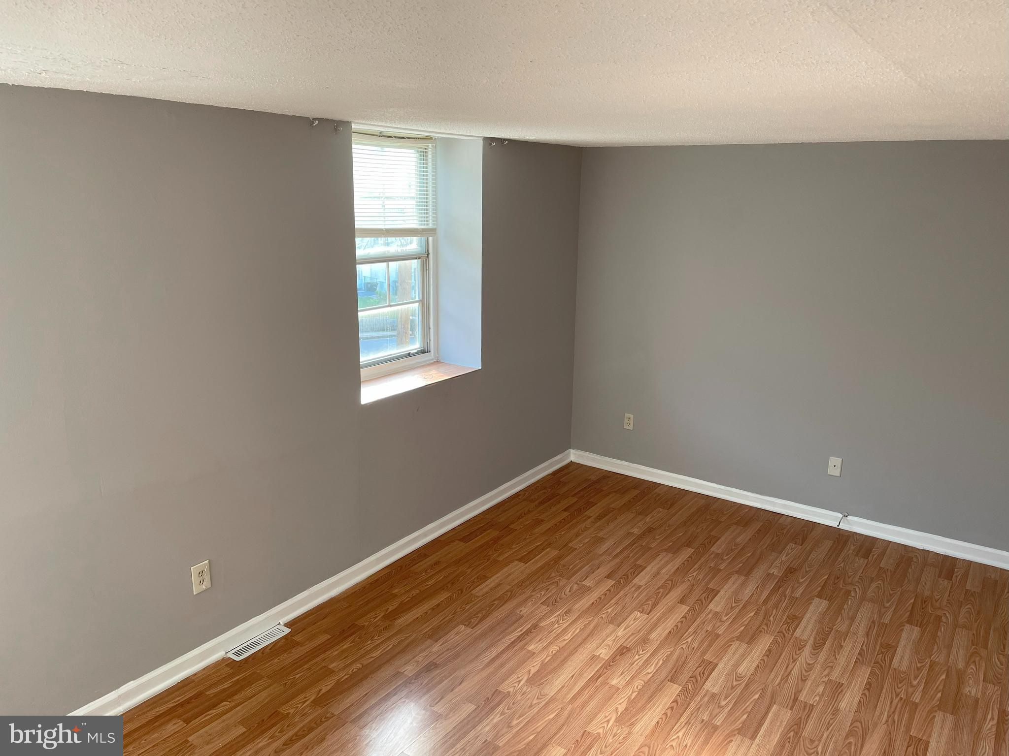 WINDMILL SQUARE - Residential