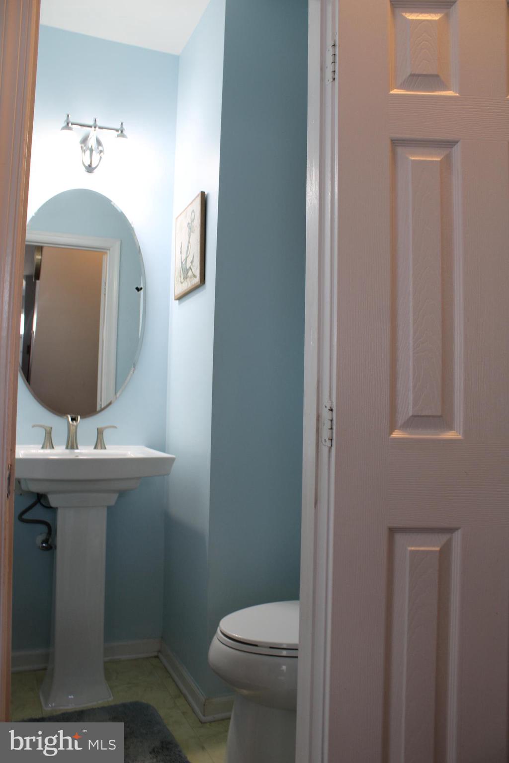 MONTCLAIR MEWS - Residential Lease