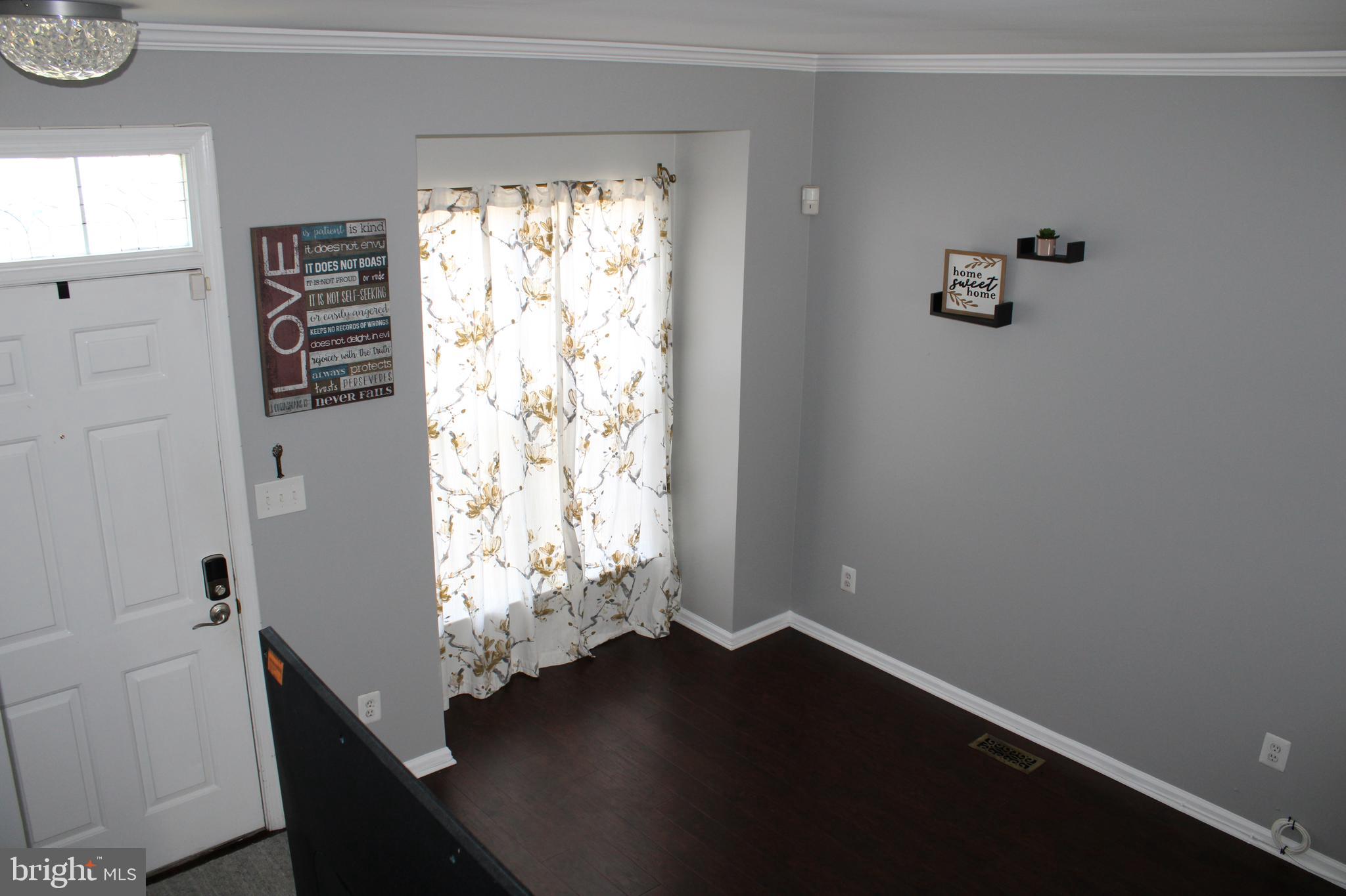 MONTCLAIR MEWS - Residential Lease