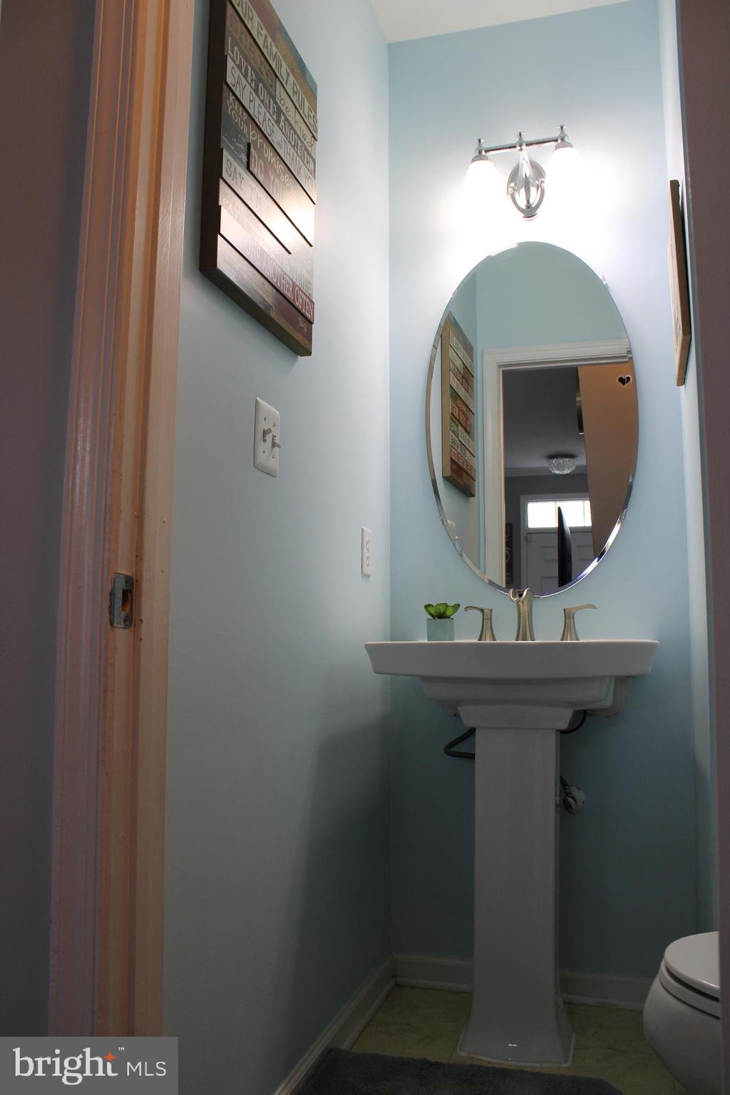 MONTCLAIR MEWS - Residential Lease