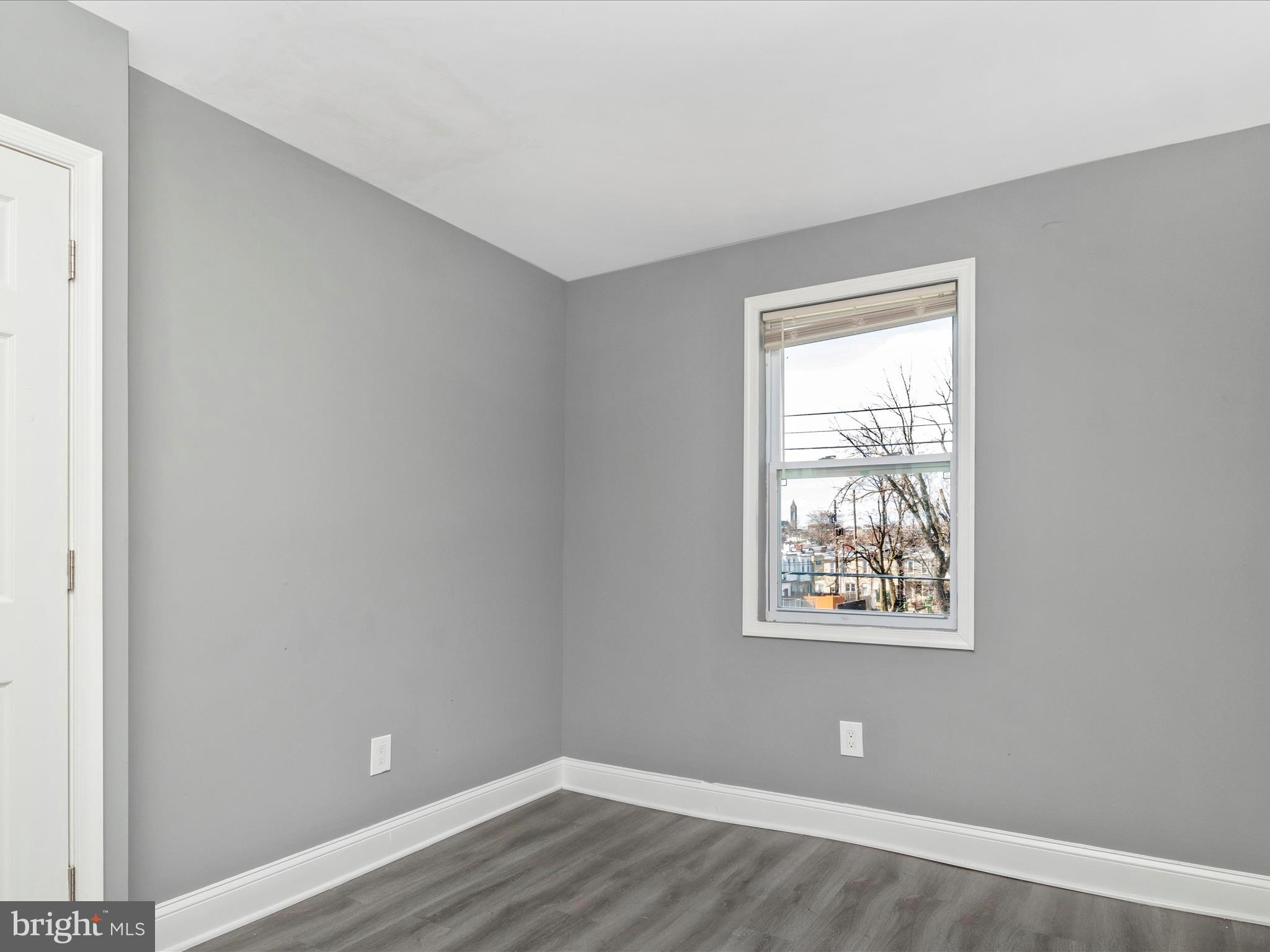 BROADWAY EAST - Residential