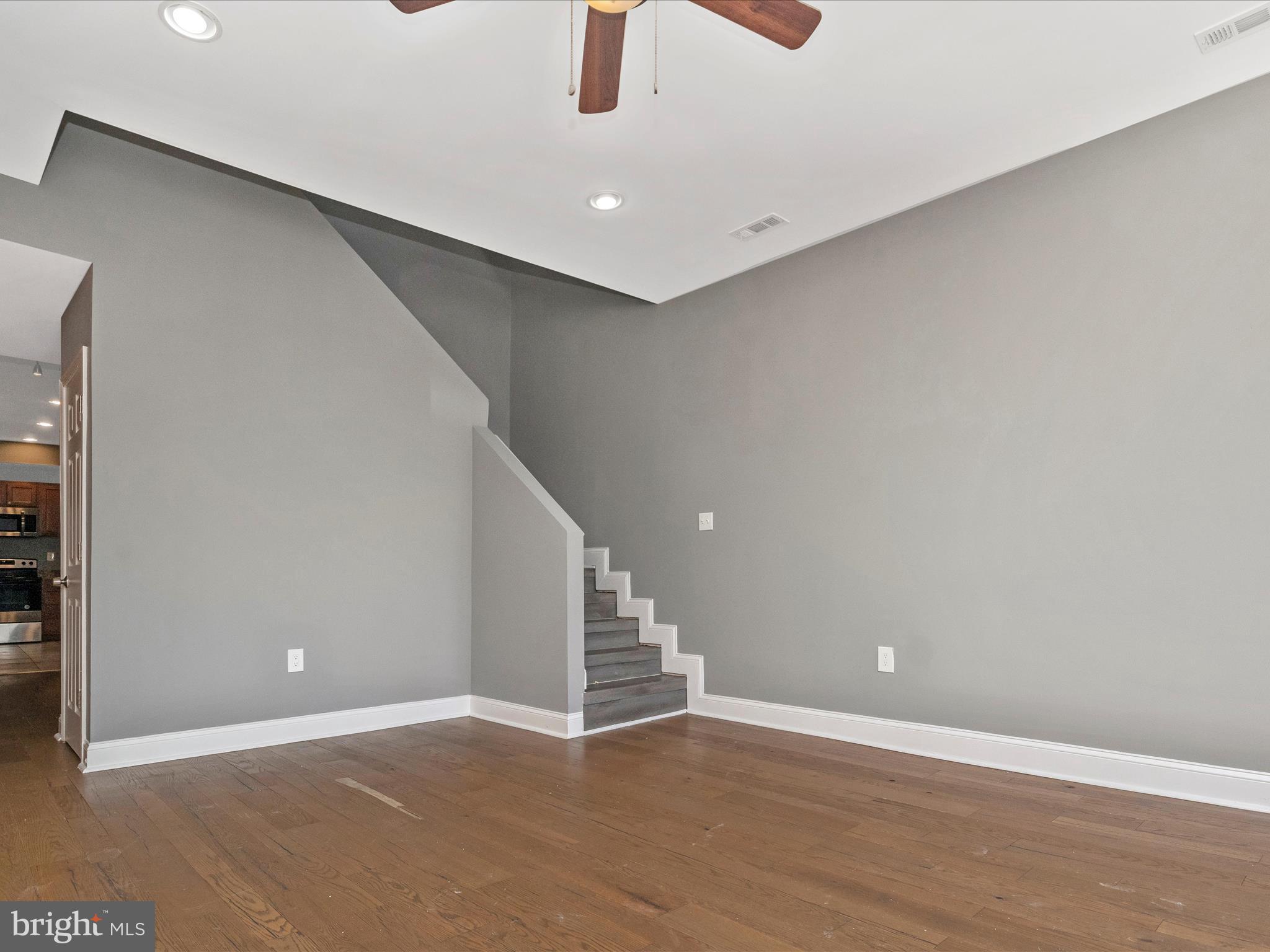 BROADWAY EAST - Residential