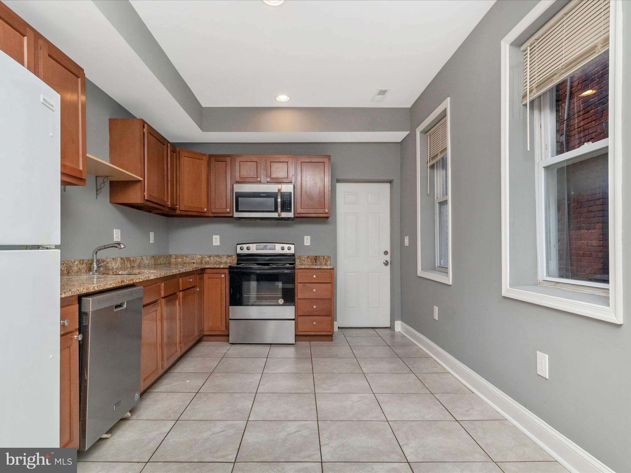 BROADWAY EAST - Residential